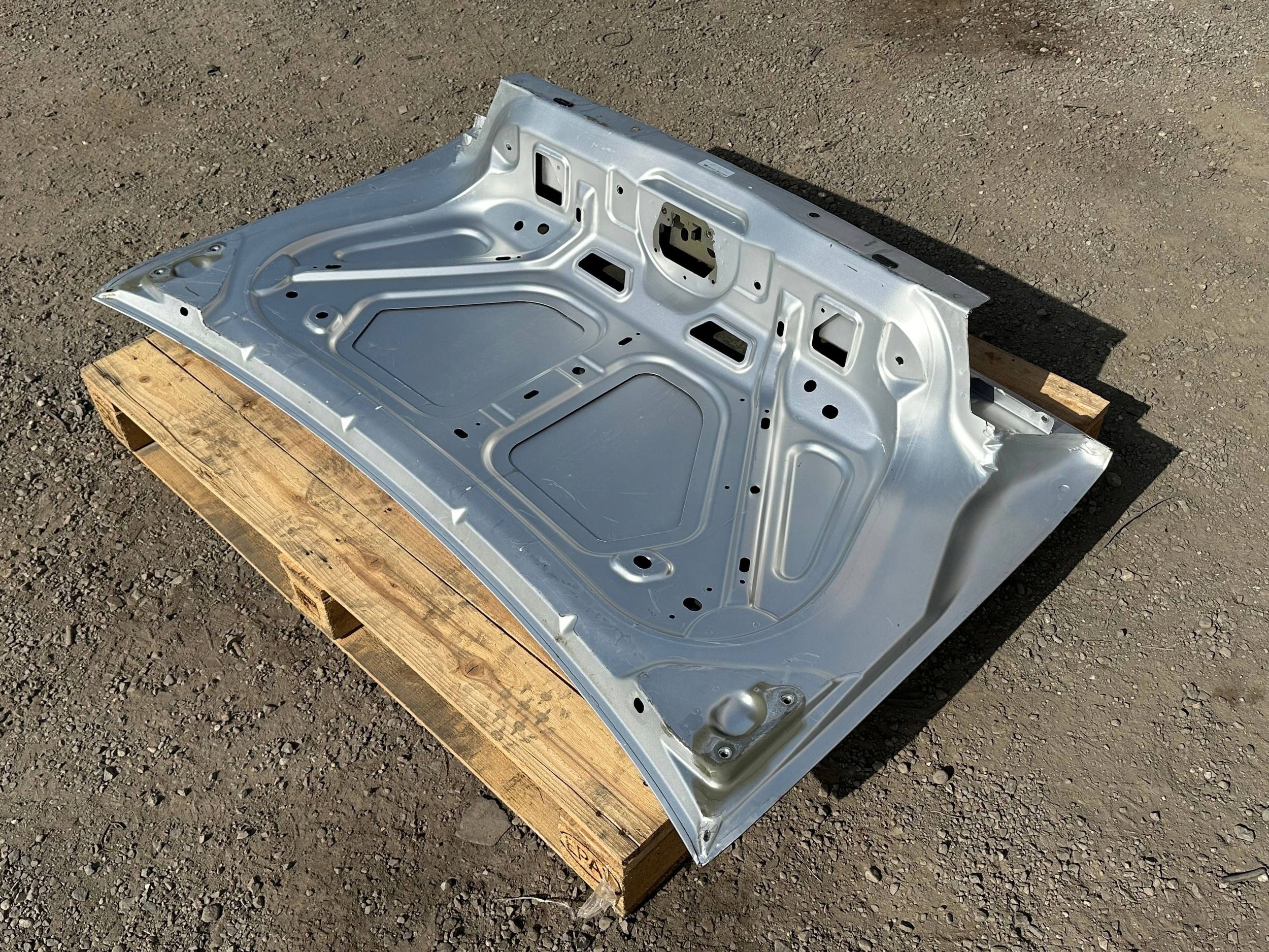 trunk door boot Dodge Challenger 2015+