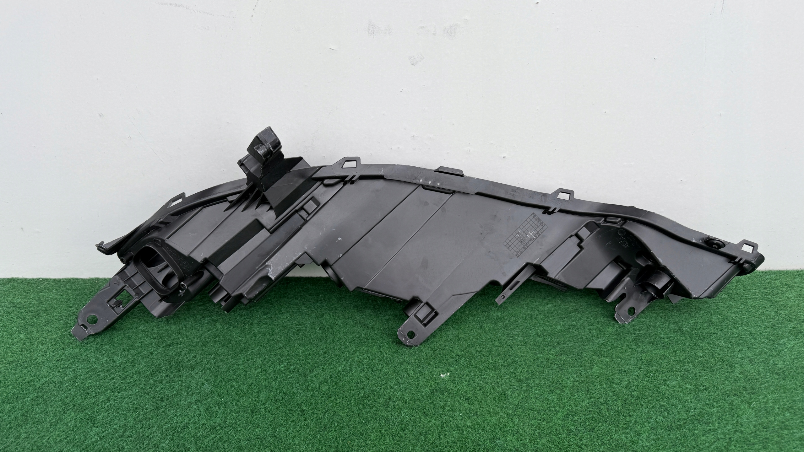 NISSAN JUKE 2 II right light front PUSZKA cover E922773 K147/01E