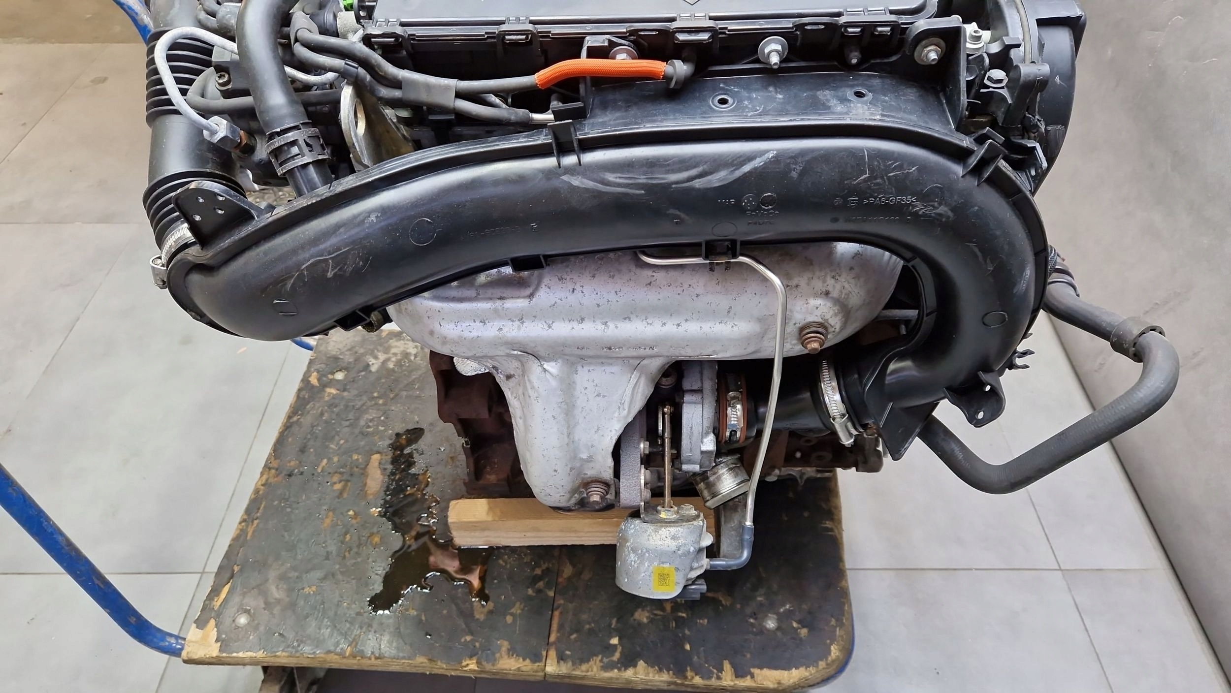 Ford Mondeo MK4 IV 2.0 TDCI engine MOTOR complete DW10C