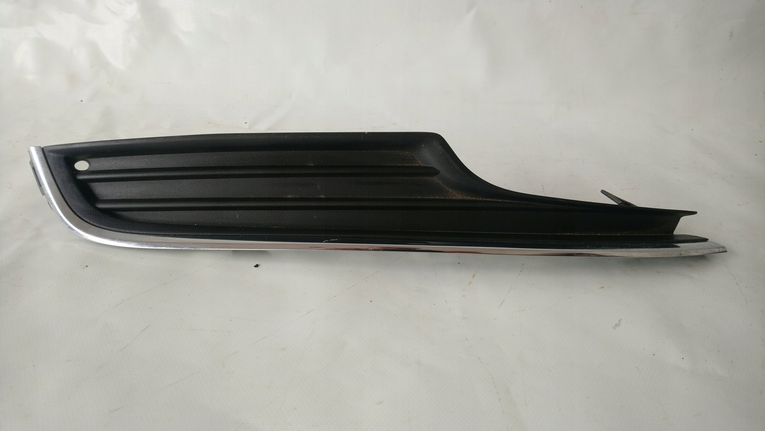 grid right of a bumper front VW GOLF VII 5G0853666A
