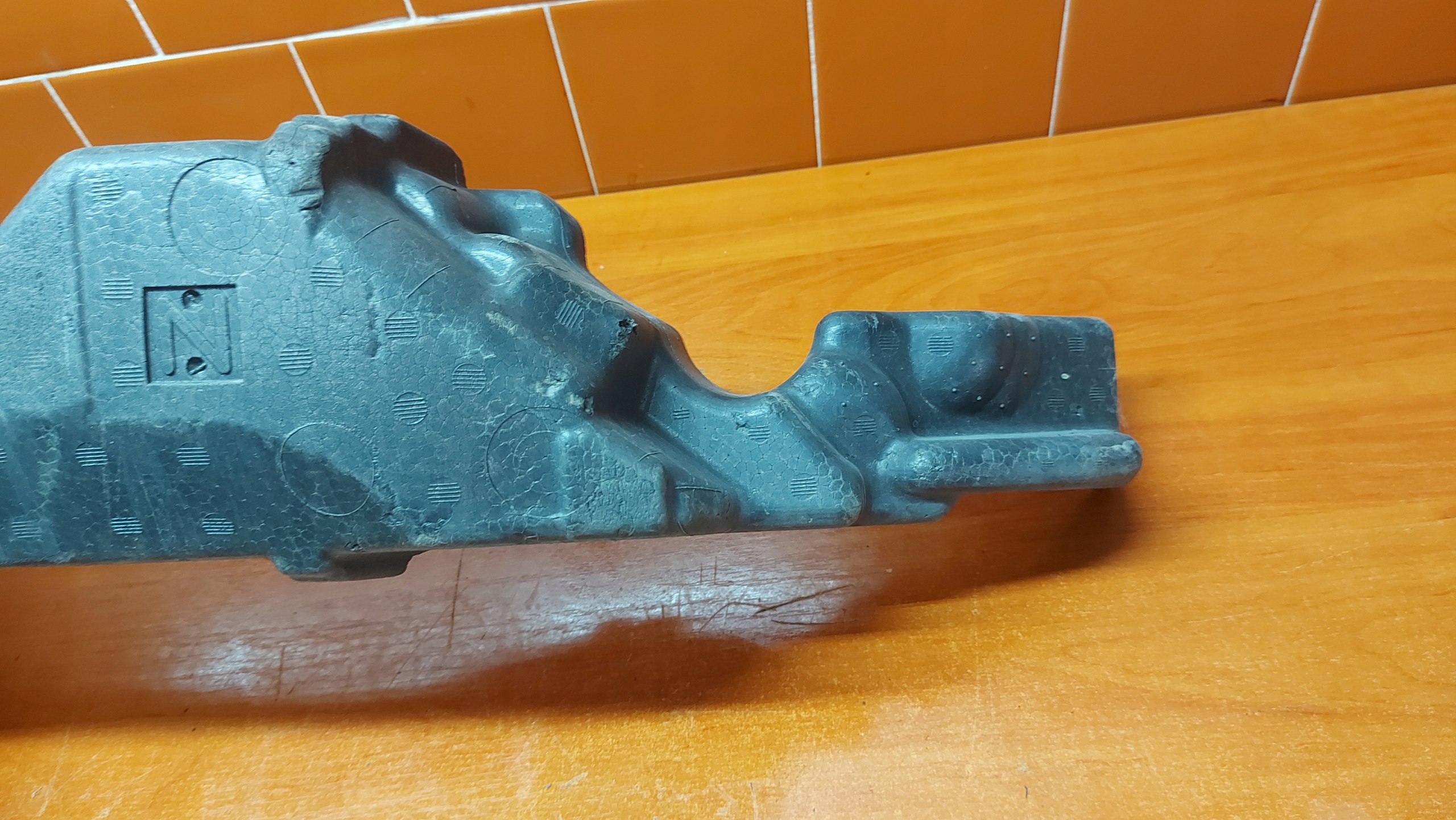 ABSORBER polystirene of a bumper front front TOYOTA RAV4 V 18