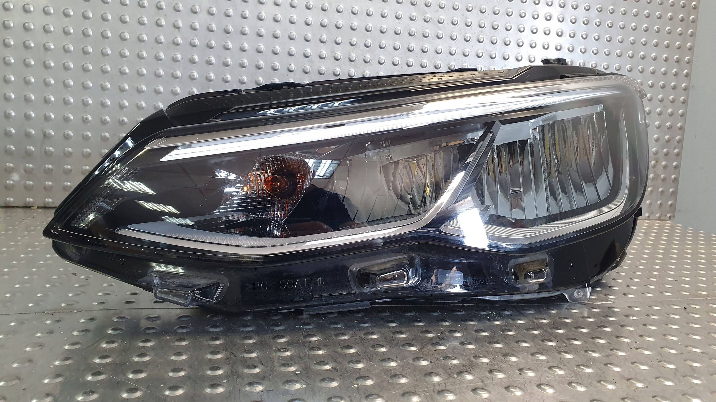 light front left VW GOLF VIII LED 8 19- 5H1941005