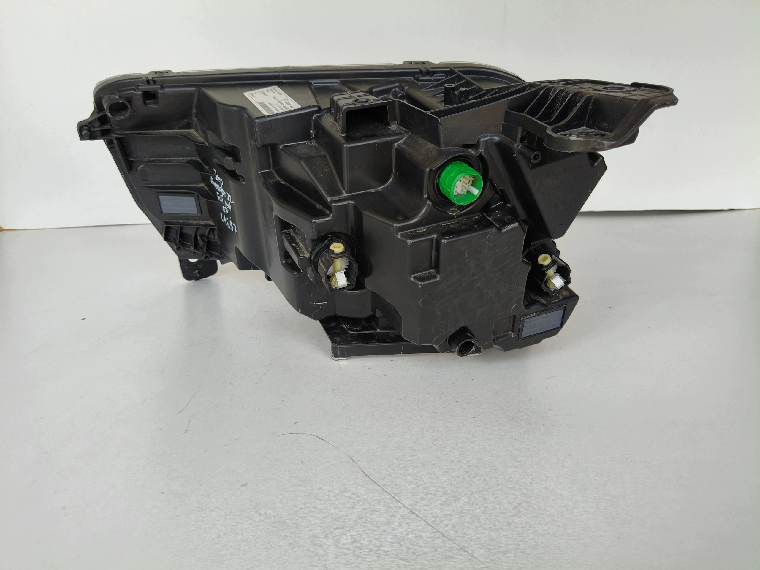 light right REFLEKTOR JEEP AVENGER 22- FULL LED