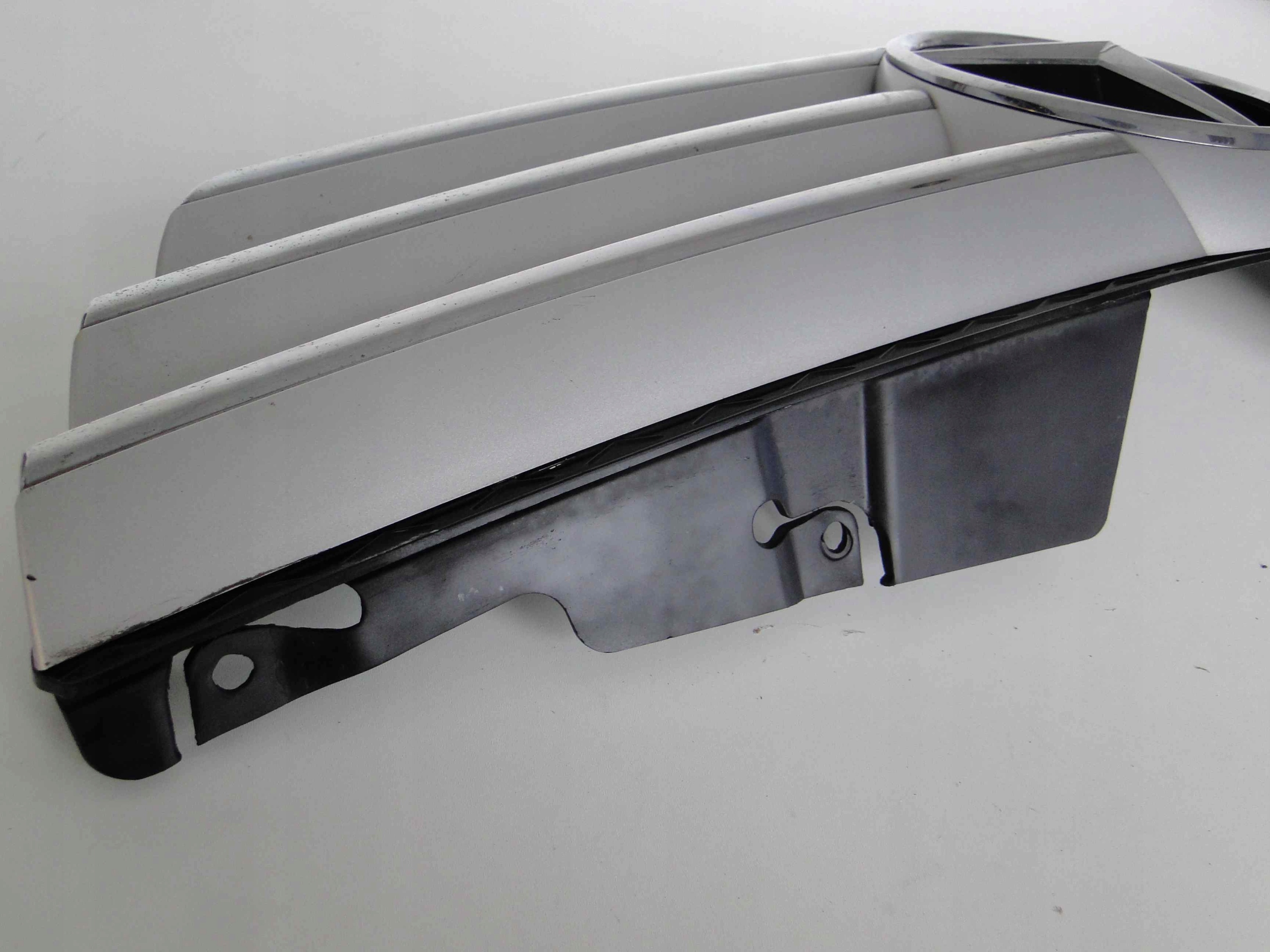 MERCEDES SL R230 230 LIFT GRILL ATRAPA Numer katalogowy oryginału A230 8801483