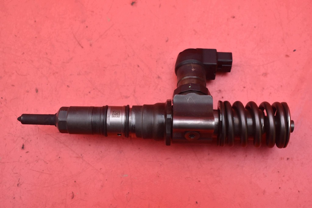 einspritzdüse einspritzdüse 03G130073T VW PASSAT B6 2.0 TDI 170 KM 05-10