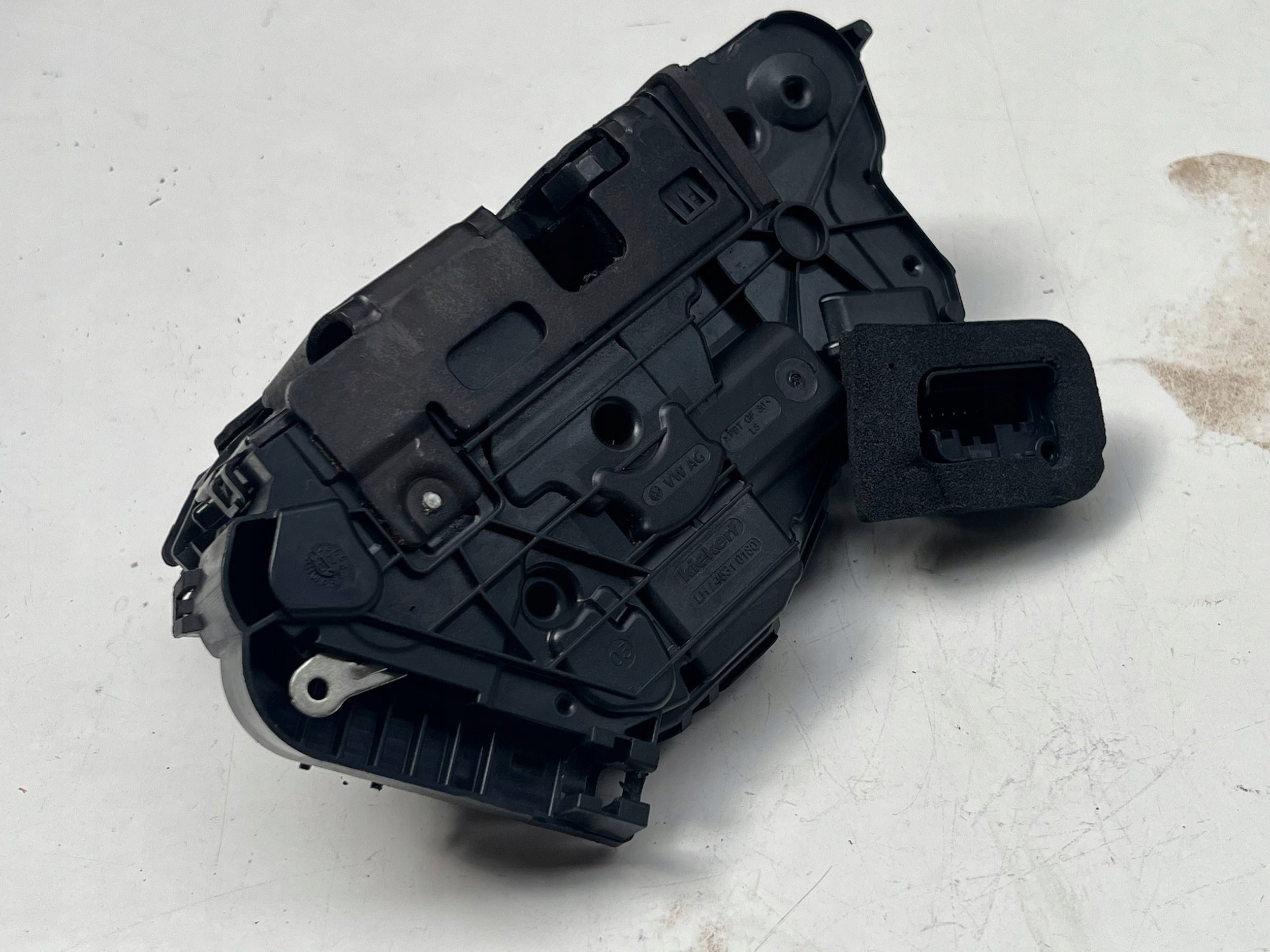 VOLKSWAGEN SEAT SKODA lock door left front 5TB837015C @M