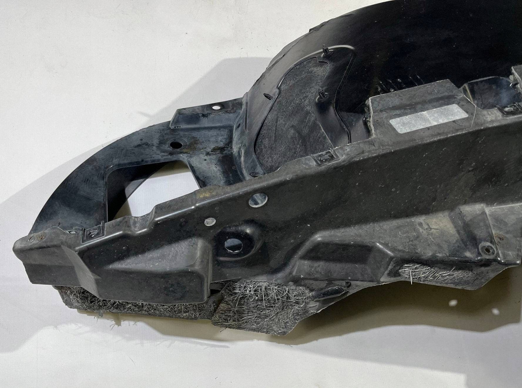 quarter front right mudguard right fartuch Chevrolet Corvette C6 2005