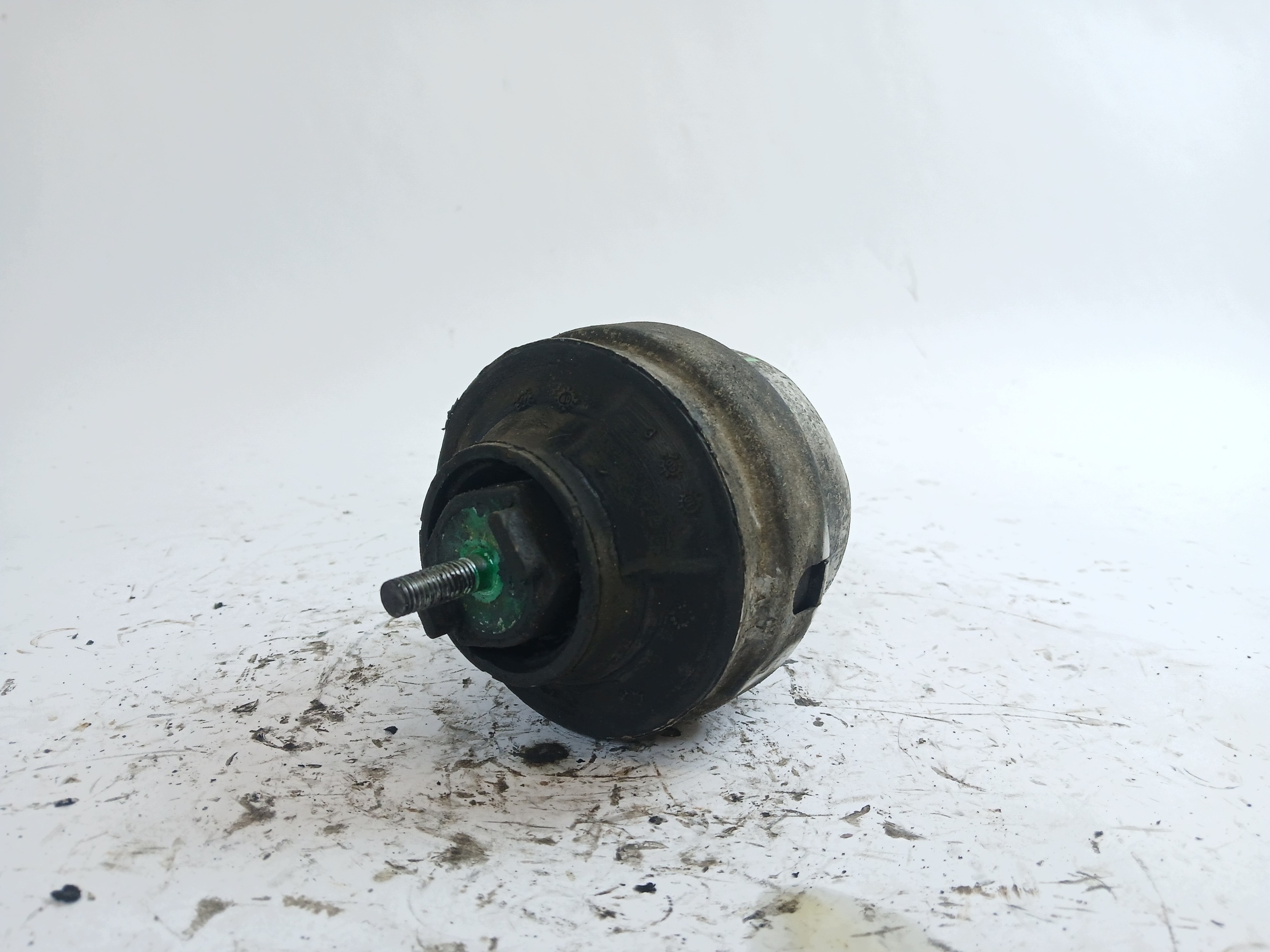 VW PASSAT B5 1.9 TDI engine mount