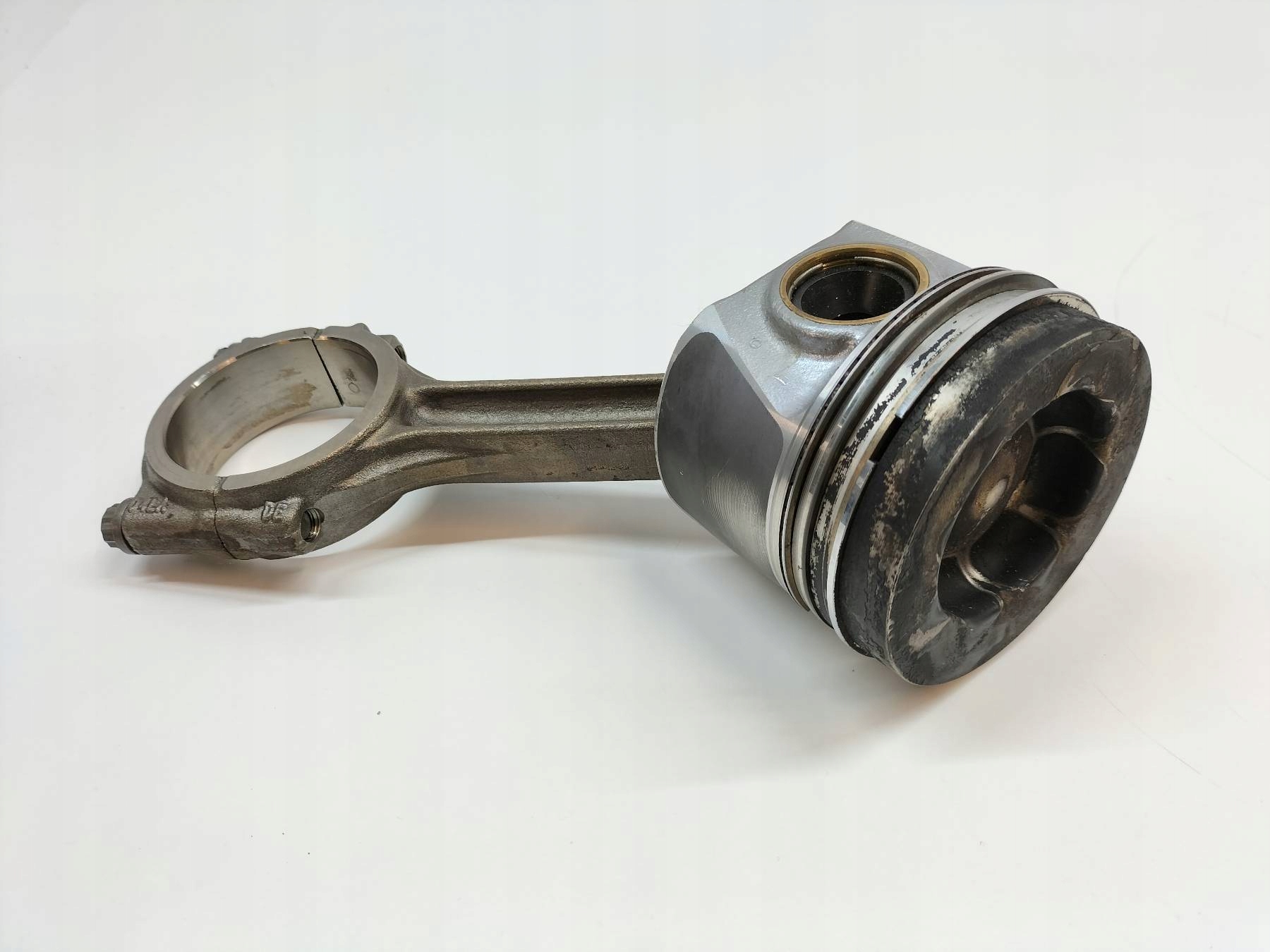 piston connecting rod 2.0 TDI Skoda Superb III (2015-)