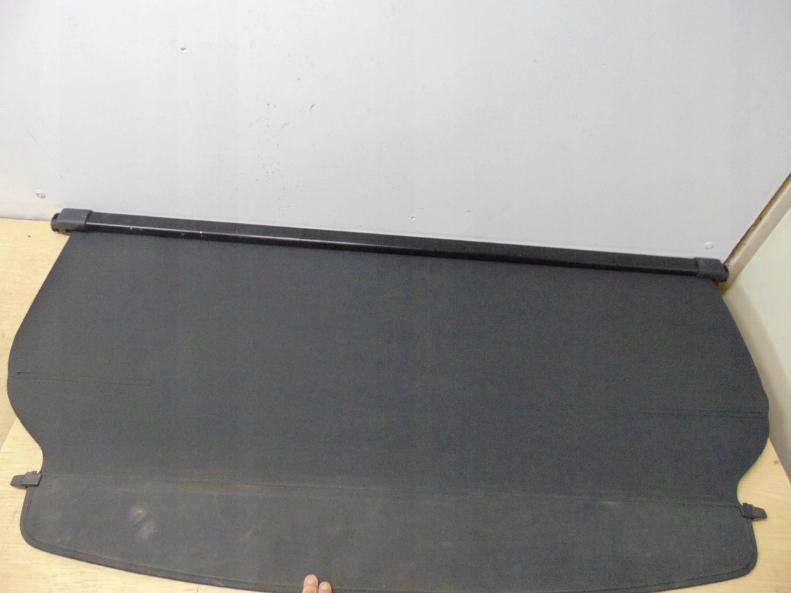 64910CA010 - ПОЛКА РОЛЬСТАВНИ БАГАЖНИКА ЗАДНЯЯ OUTLANDER II 2007-