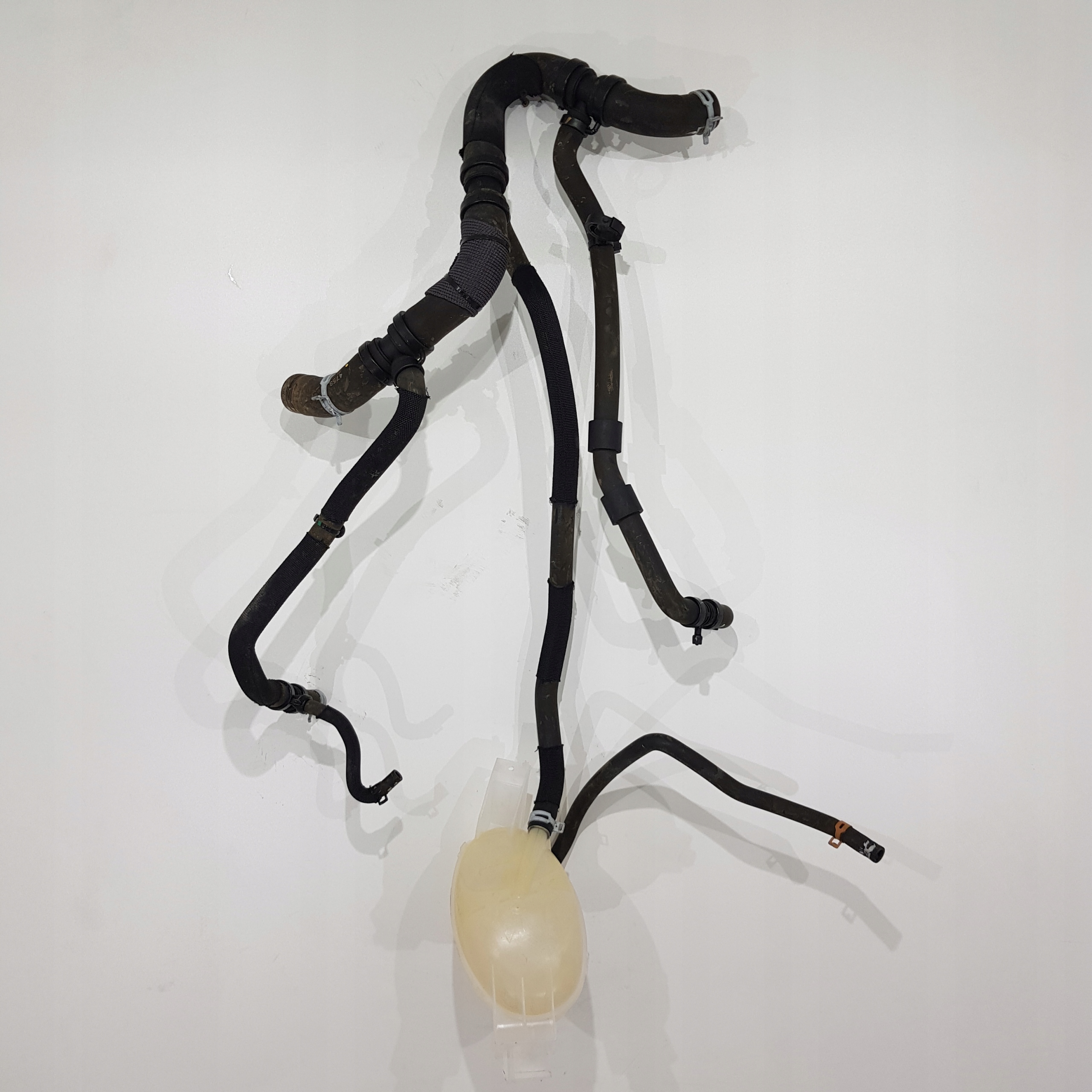 ВОДЯНІ ЛІНІЇ РЕЗЕРВУАРА RENAULT MASTER 2.3 DCI