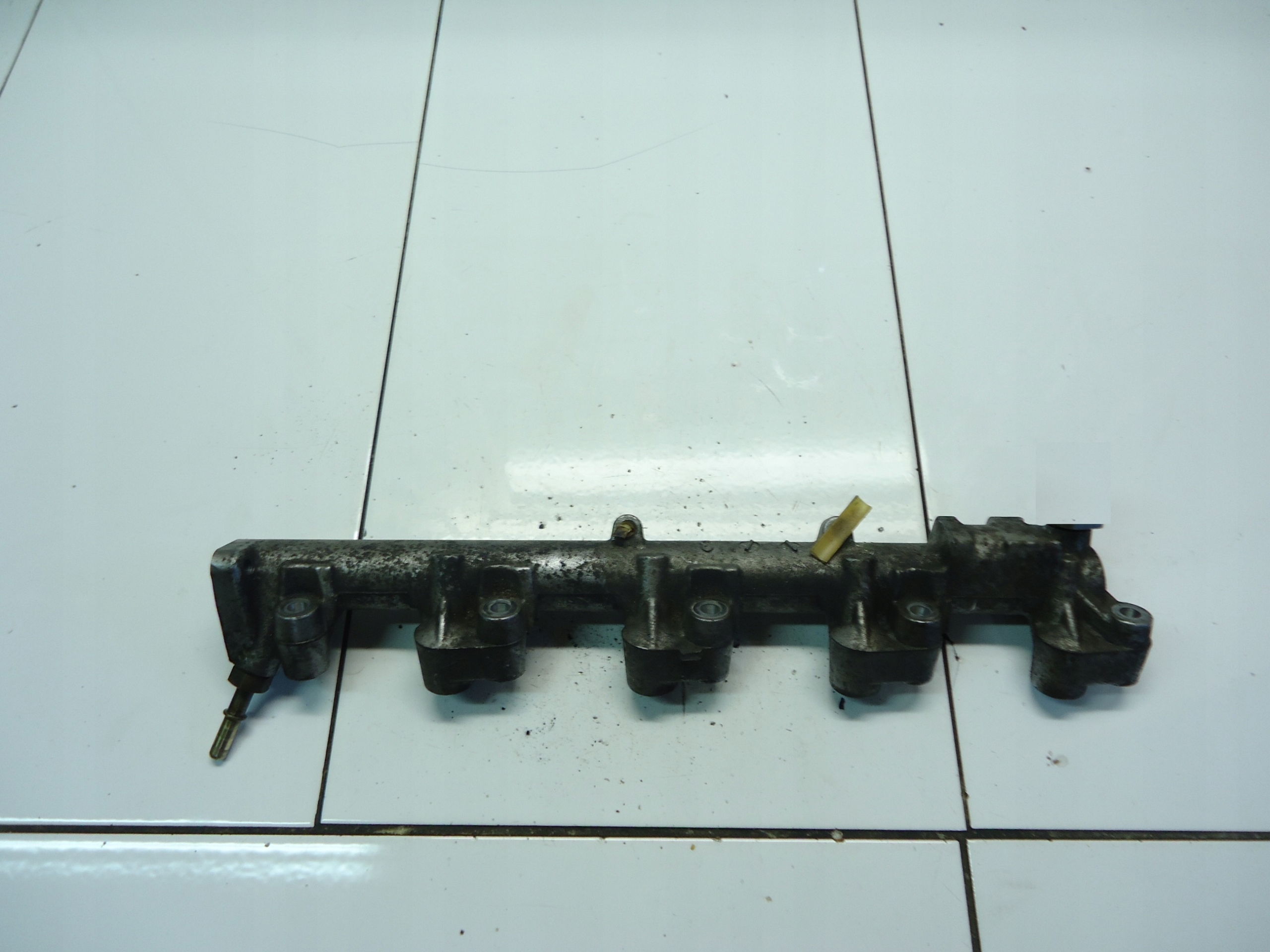 MAZDA 6 2.0 16V DISI LF injection ramp