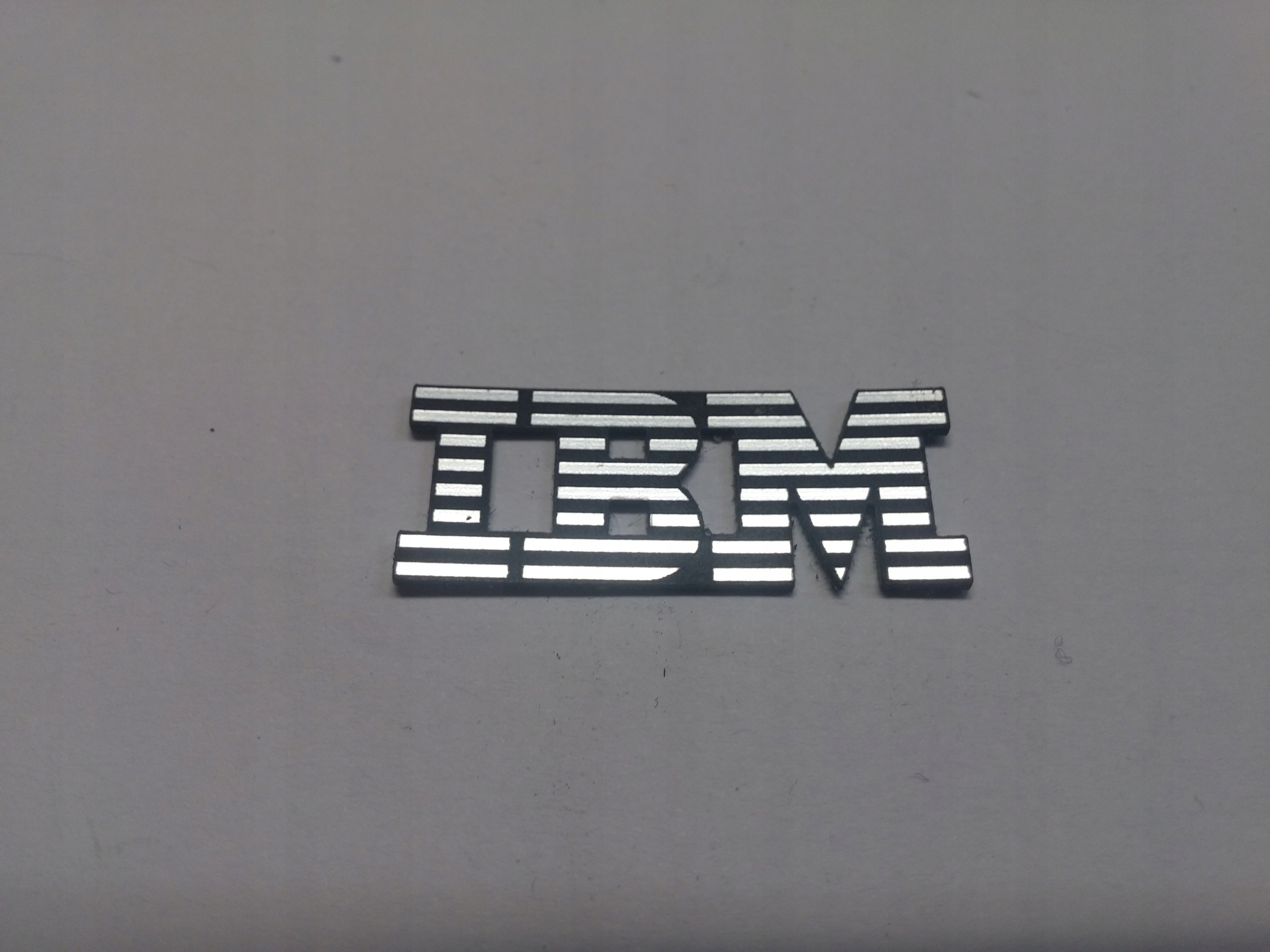 

Ibm naklejka emblemat 30 x 12 mm *srebrna