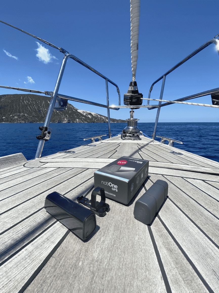 Lokalizator GPS NOTIONE PLUS dożywotni abonament i wbudowany alert + kubek Model GPS PLUS kubek