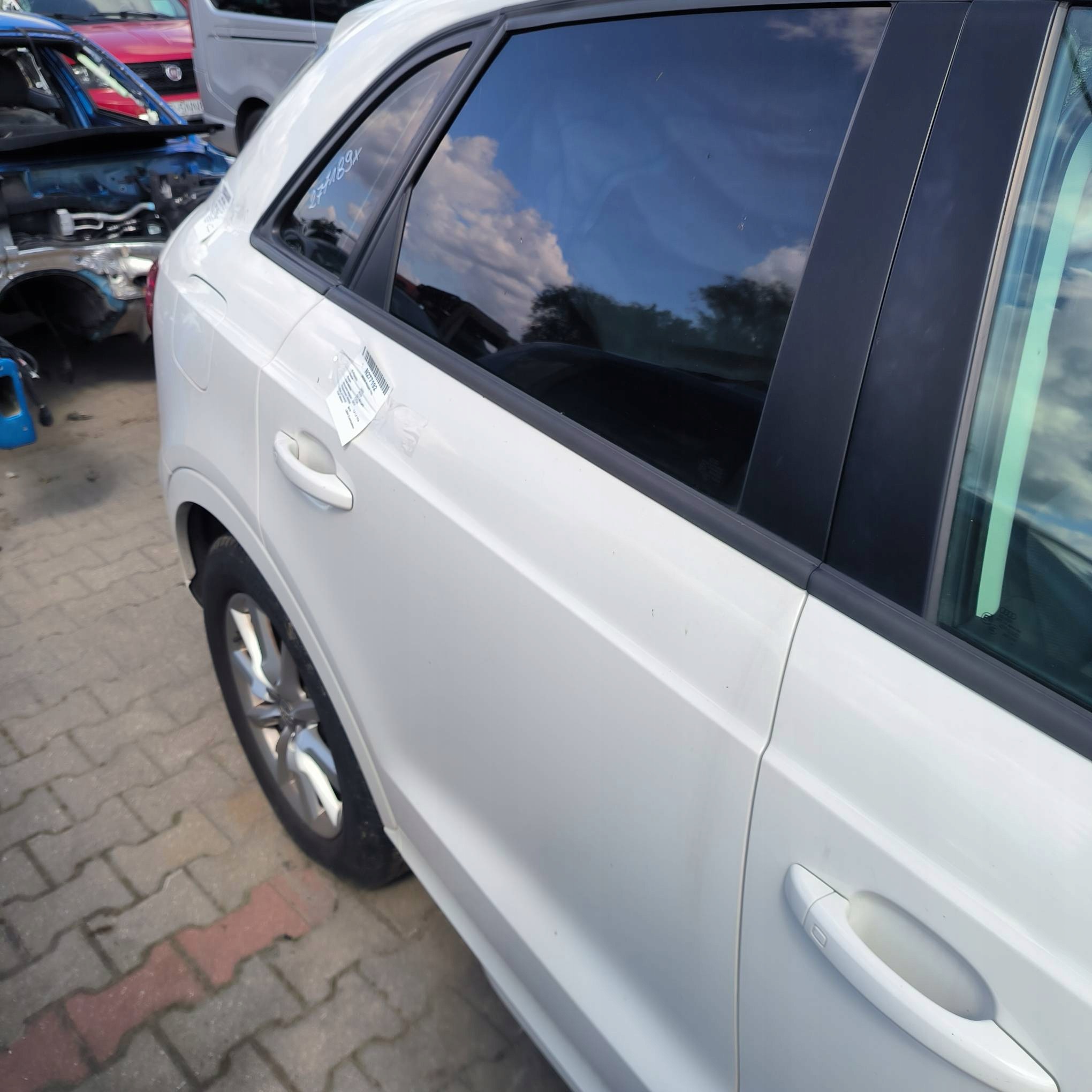 Tür rechts heck LB9A AUDI Q3 und 8U LIFT