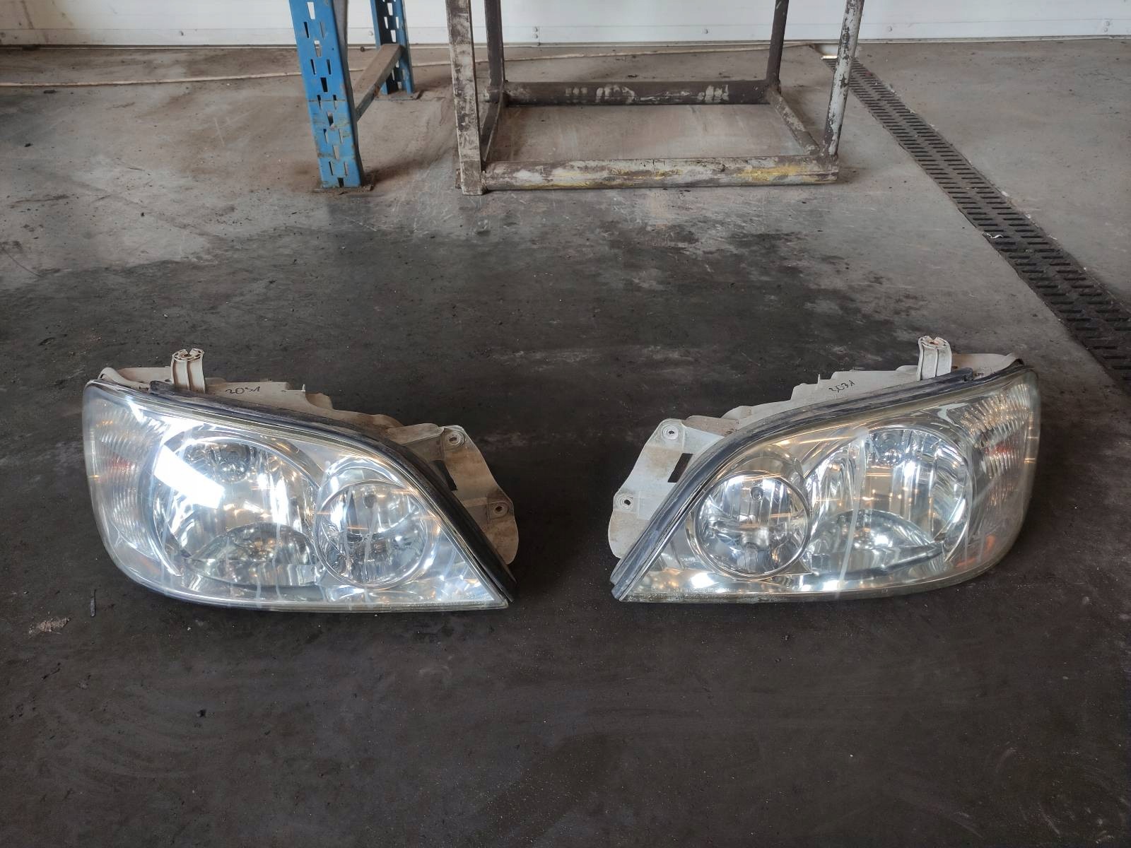 complete front bonnet bumper lights KIA CARNIVAL and LIFT P1