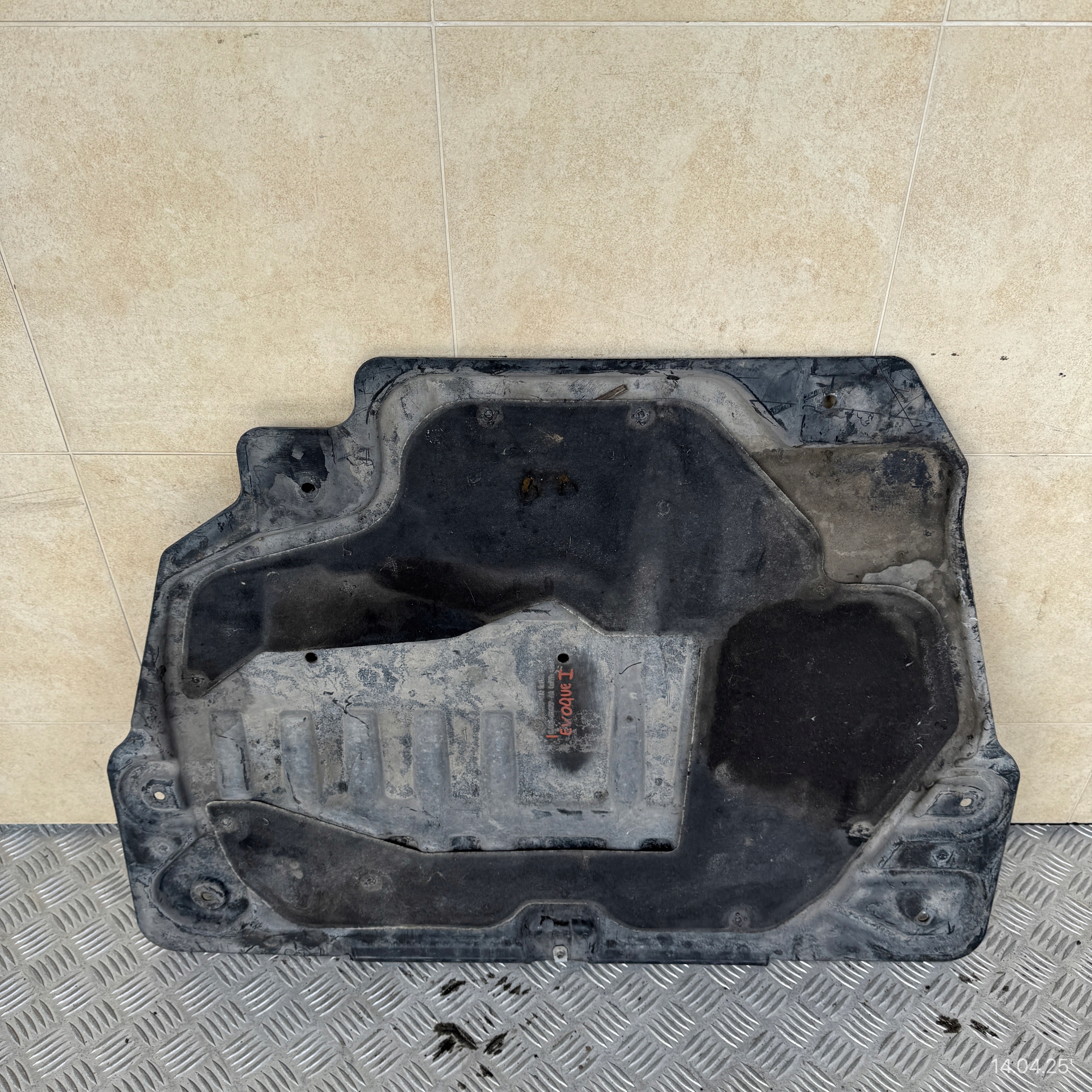 cover lower cover below engine LAND ROVER RANGE ROVER EVOQUE and GJ32-6B629-AA
