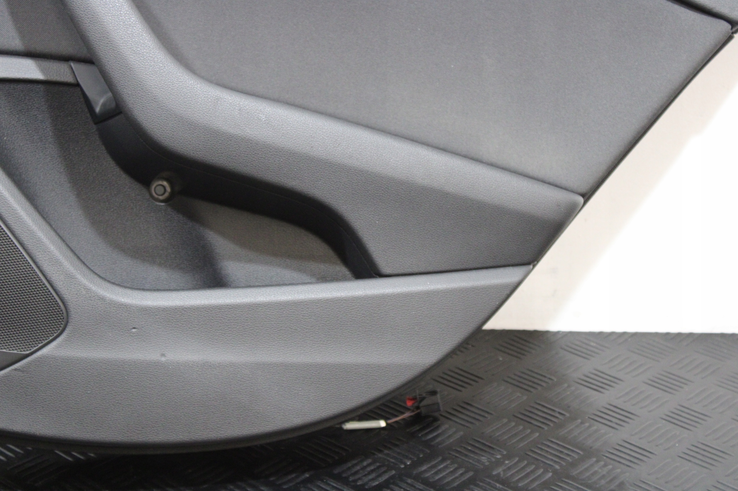 upholstery side door right rear part AUDI A4 B9 8W0 8W9