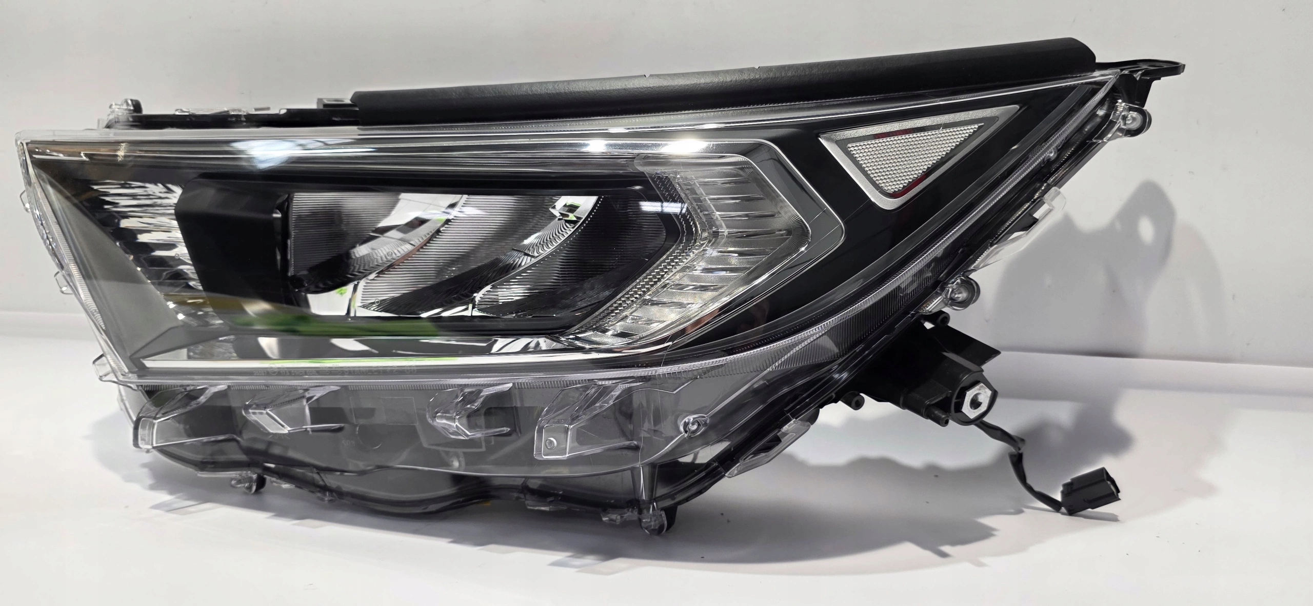 light left front FULL LED TOYOTA RAV4 V 19- original EUROPA STANLEY 42-88