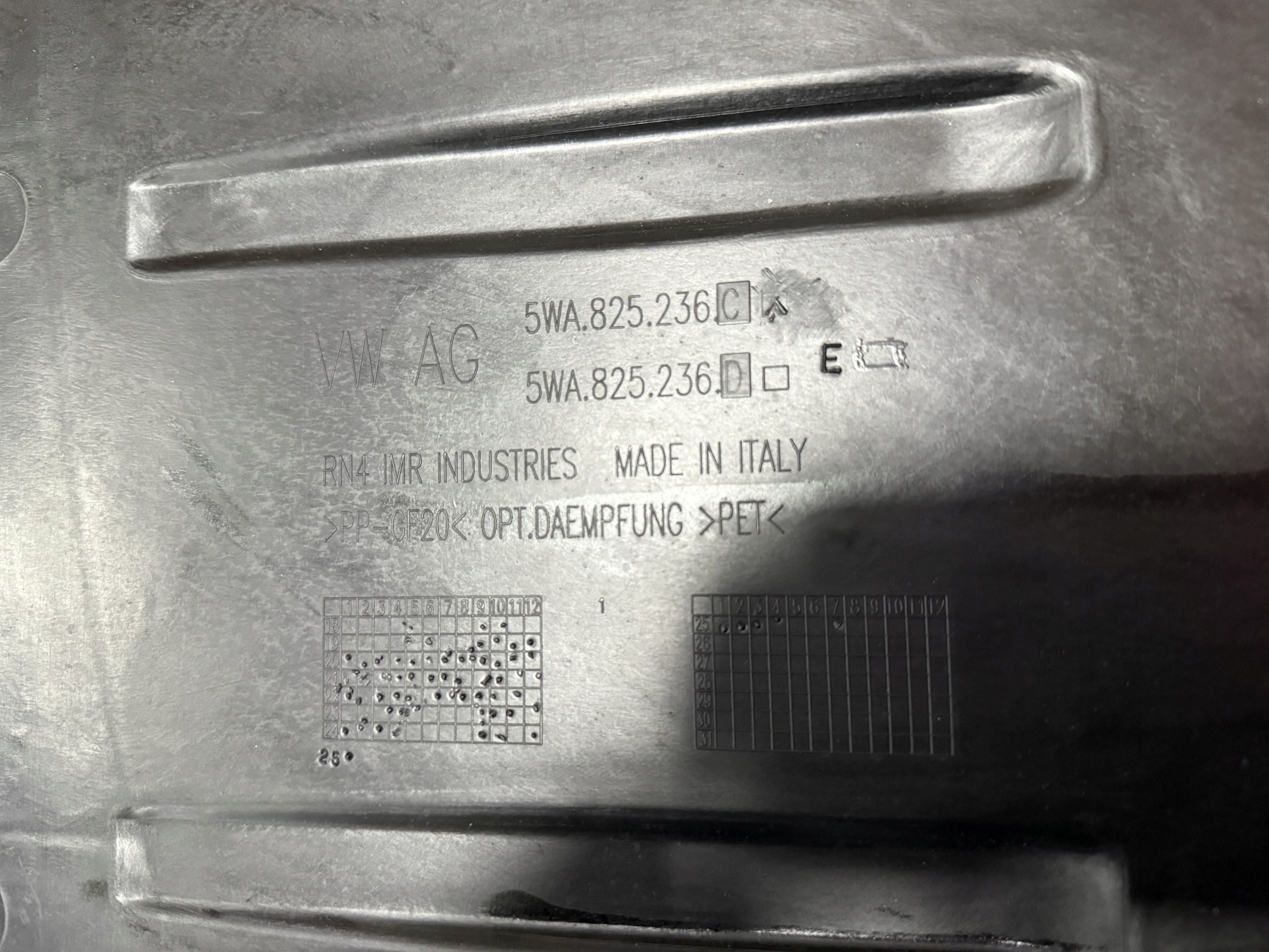 AUDI A3 8Y VW GOLF cover cover below engine 5WA825236E