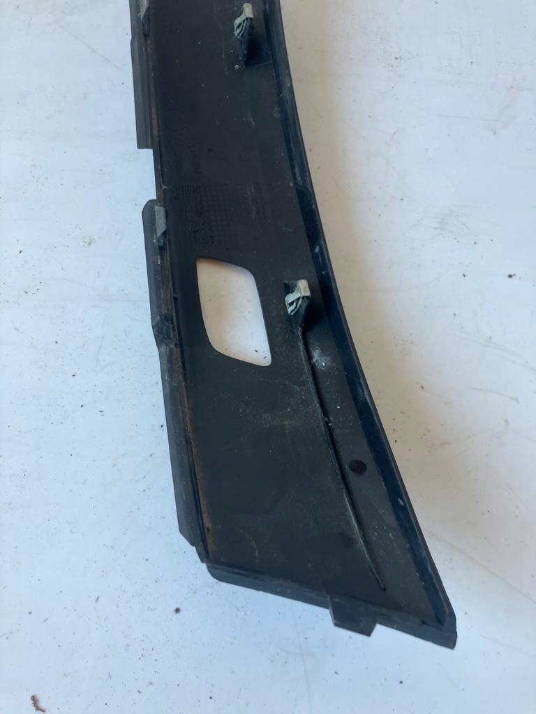 moulding below LAMPE right PEUGEOT 3008 9685098077