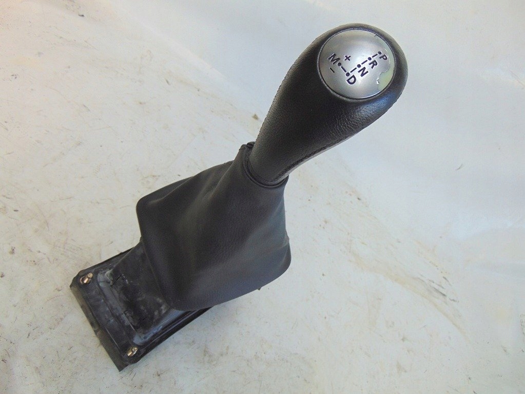 RENAULT ESPACE IV 3.0 05 LEWAREK BIEGÓW 8200165280 Rodzaj skrzyni Automatyczna