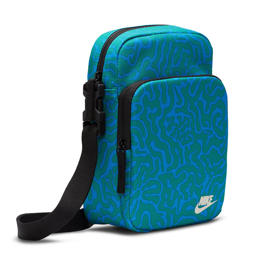 NIKE ESSENTIAL FN0884-406 LISTONOSZKA SASZETKA TORBA NA RAMIĘ Marka Nike