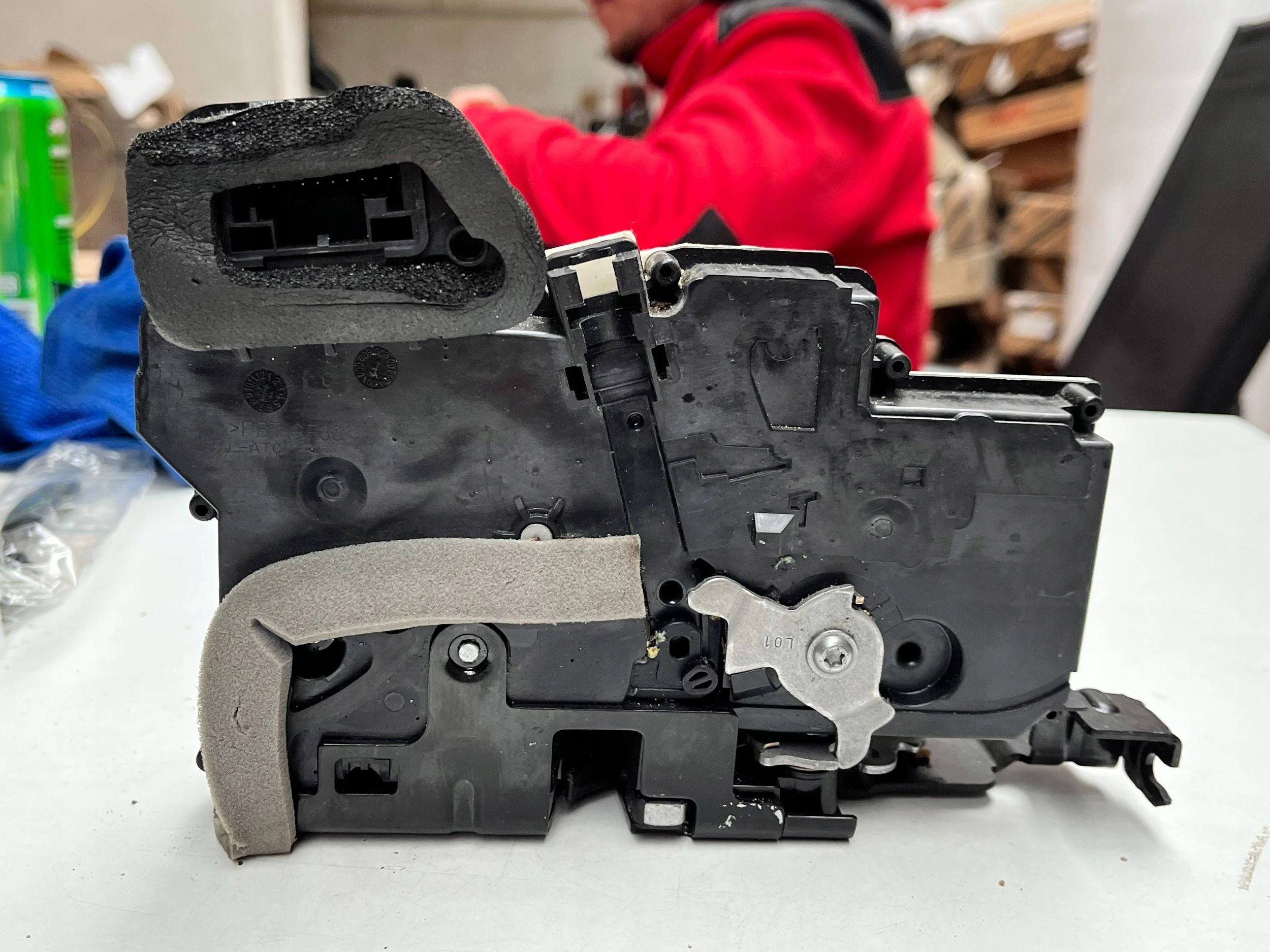 AUDI A6 C8 schloß tür links heck 4K0839015R !J
