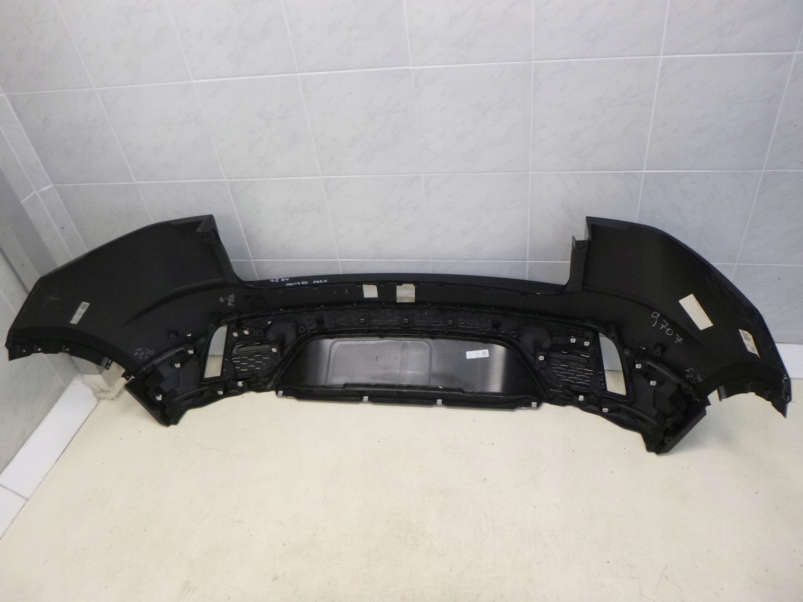 JAGUAR E-PACE X540 LIFT bumper rear part 4 x PDC NR 24