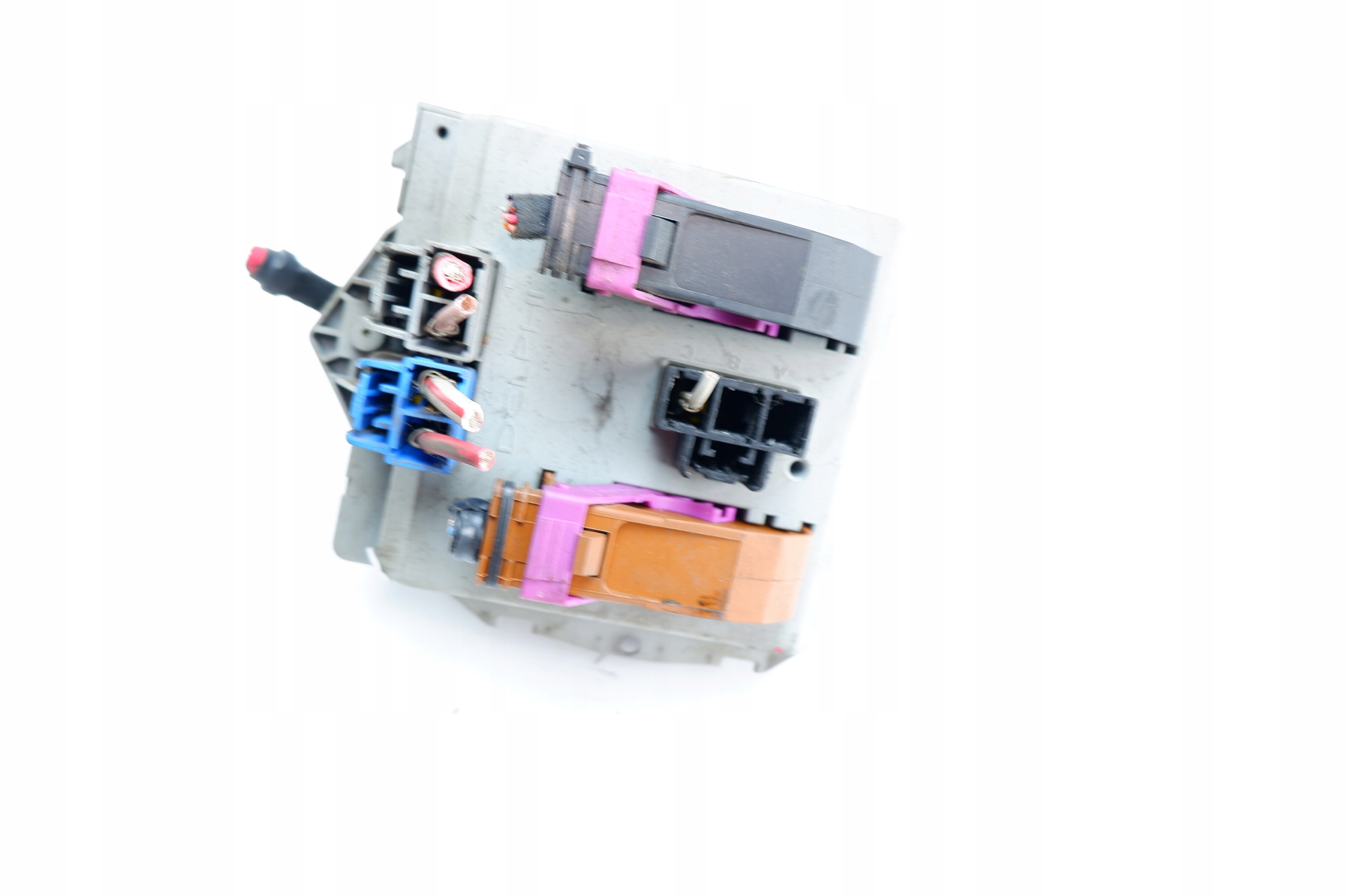 БЛОК ПРЕДОХРАНИТЕЛЕЙ FIAT PUNTO II 46760251