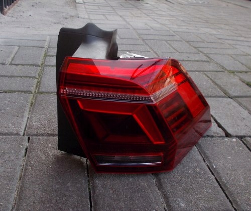VW TIGUAN II LIFT LAMPA PRAWA TYŁ LED IQ.LIGHT 5NA945208K