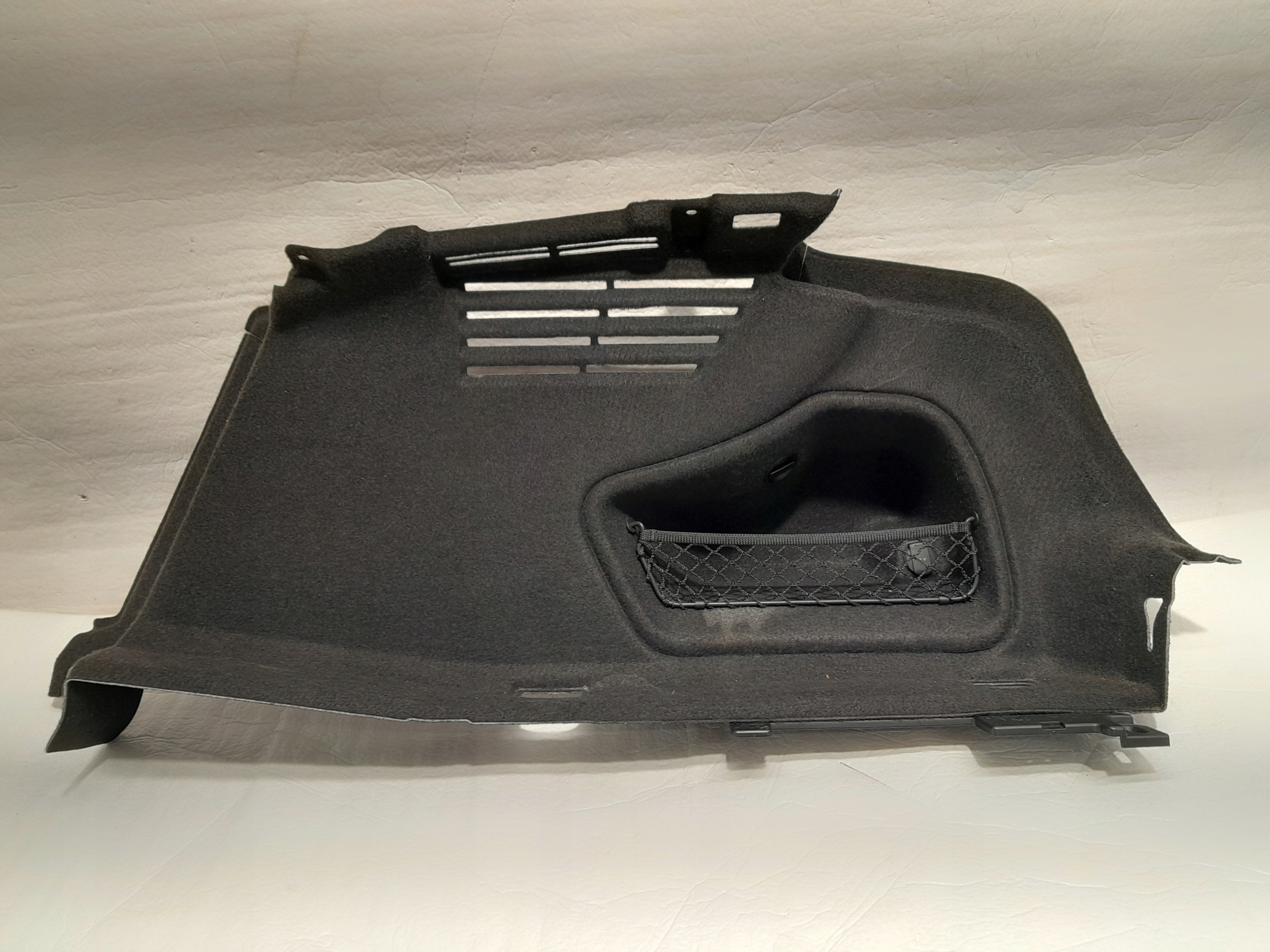 AUDI A4 B9 LIFT boot upholstery right 8W5863880H