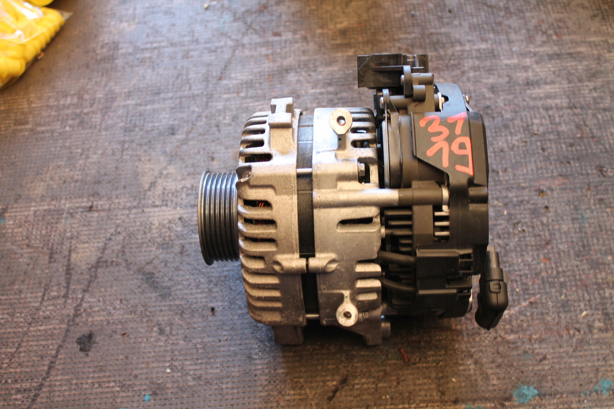 3119. ALTERNATOR PEUGEOT 9859576280