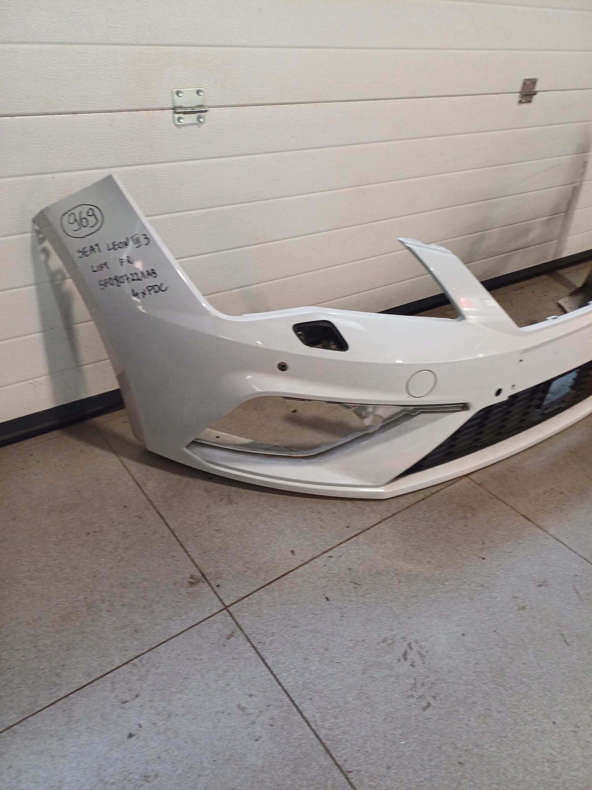 bumper front front SEAT LEON 3 III FR LIFT 5F0807221AB 4 X PDC washer
