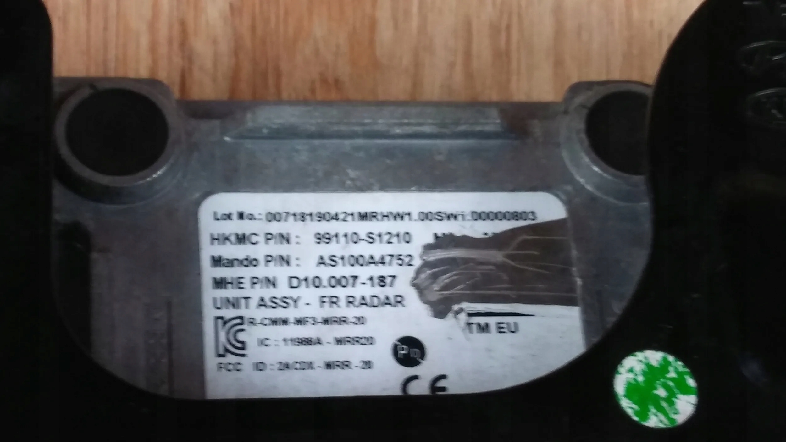 Hyundai Santa Fe IV radar sensor odleglosci distronic 99110S1210