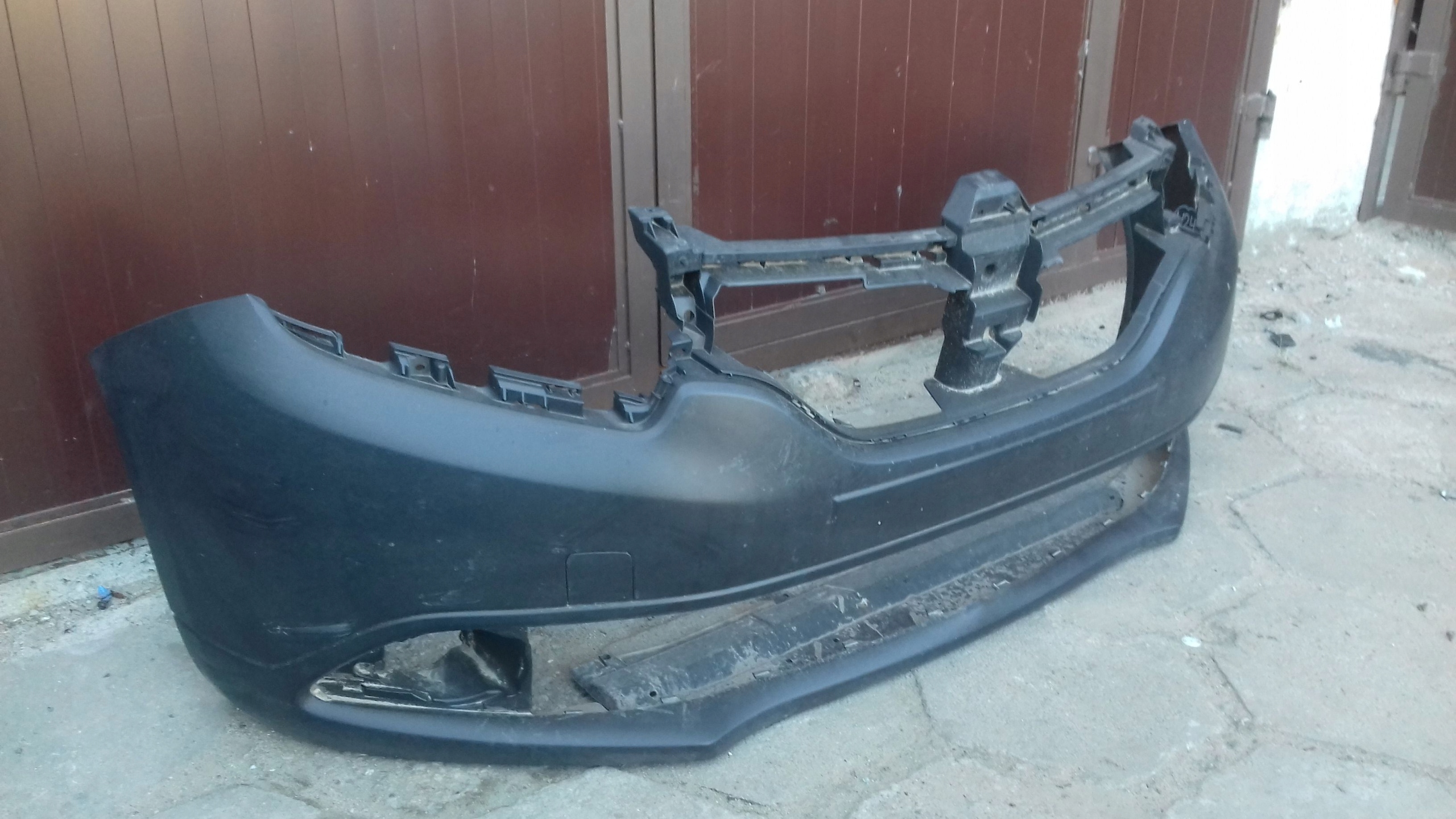 ZDERZAK PRZEDNI DACIA LOGAN II ORYGINAŁ 620226895R Strona zabudowy przód