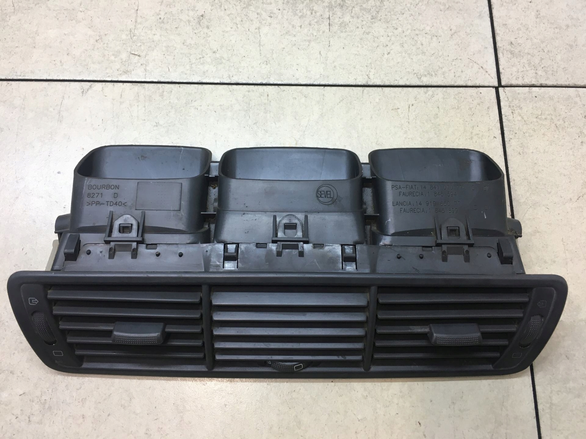 grid air conditioning devices central PEUGEOT 807 1484107077