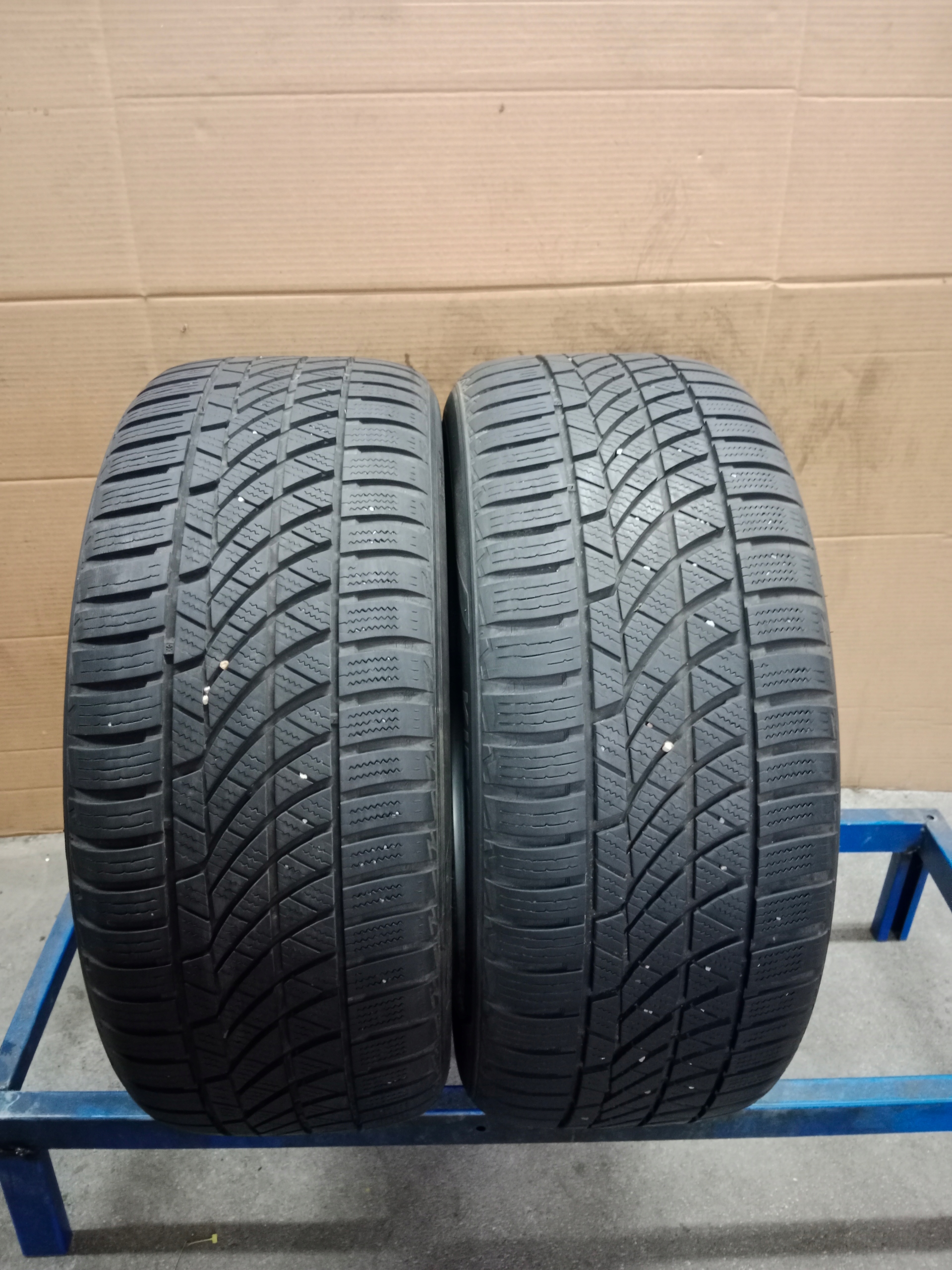 HANKOOK KINERGY 4S 235/50 18"
