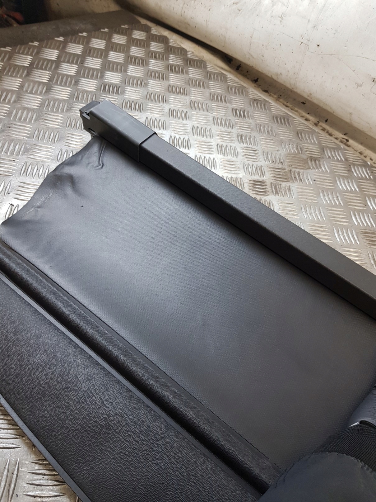 blinds boot 24469259 OPEL VECTRA C KOMBI 06R
