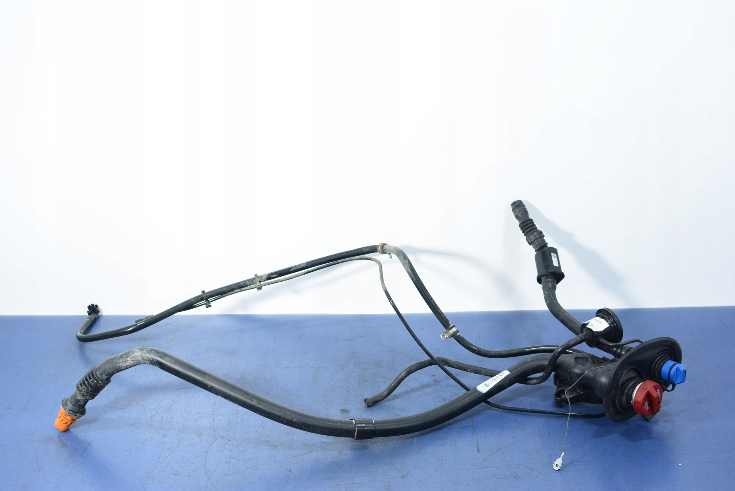 GLE W166 350D газовая крышка ADBLUE A1664700520