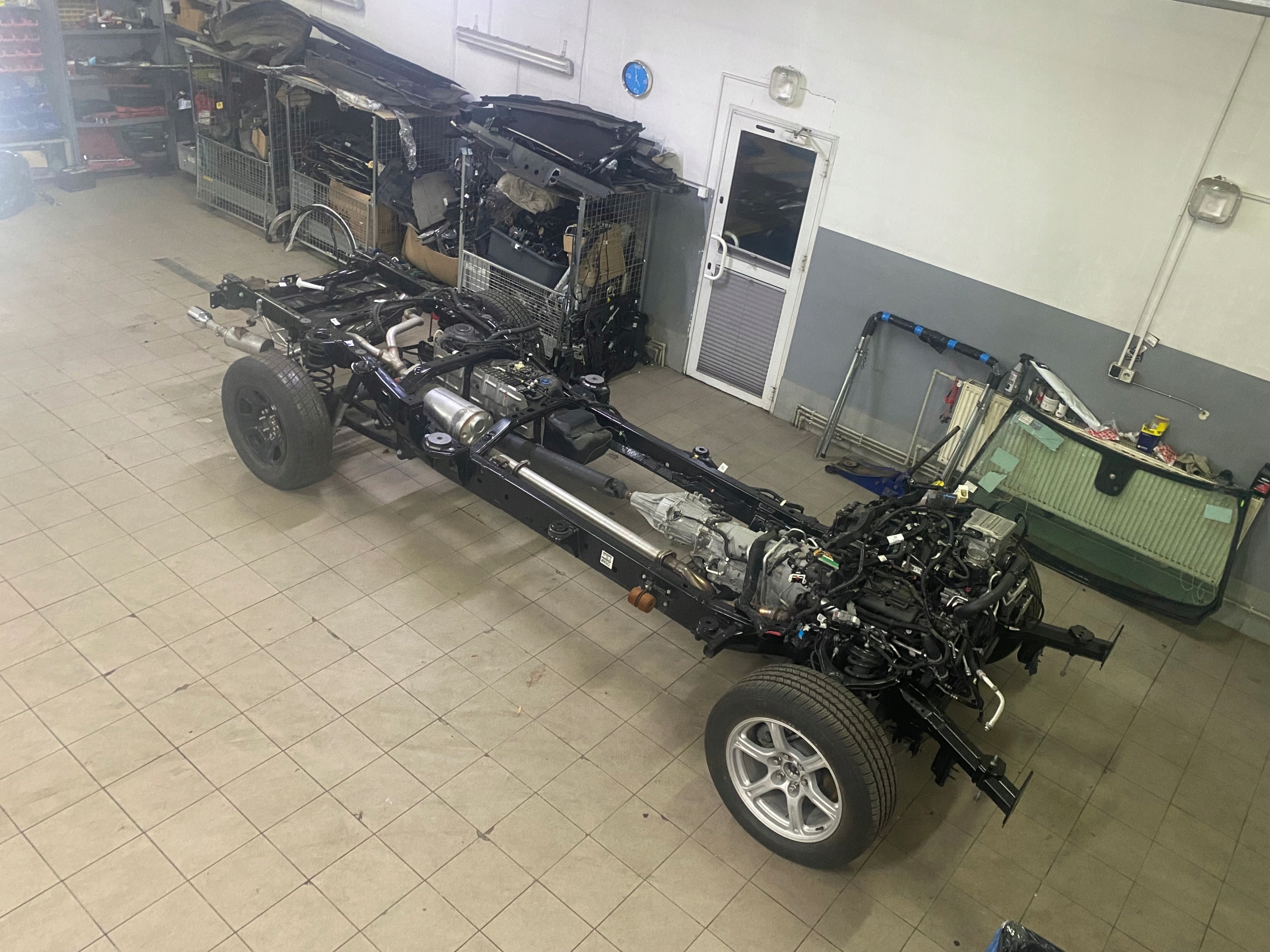 DODGE RAM 1500 V 19< 4X4 CREW CAB RAMA DŁUGA KABINA KRÓTKA PAKA BEZWYPADEK