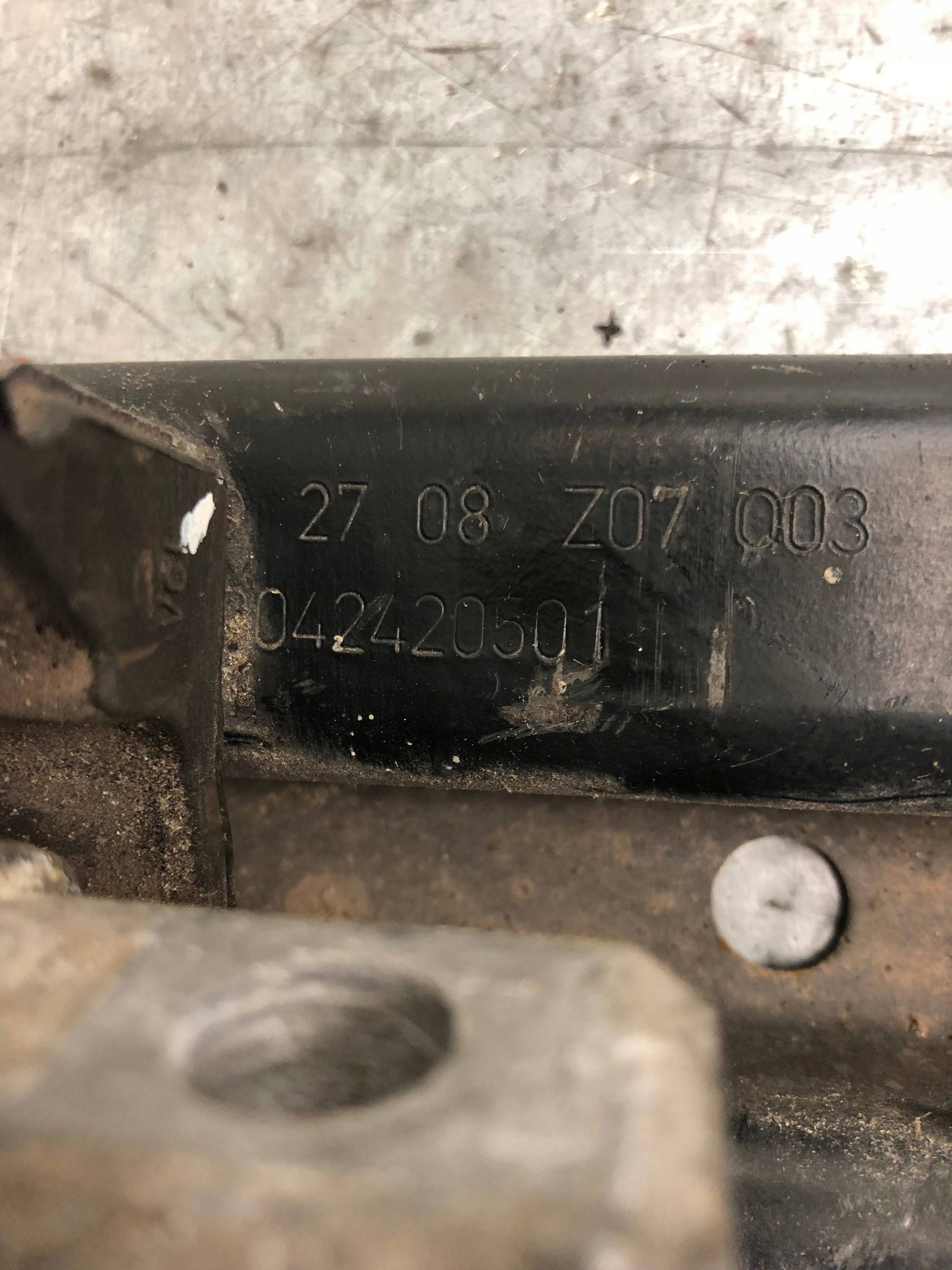 support gearboxes MERCEDES W204 2042420501