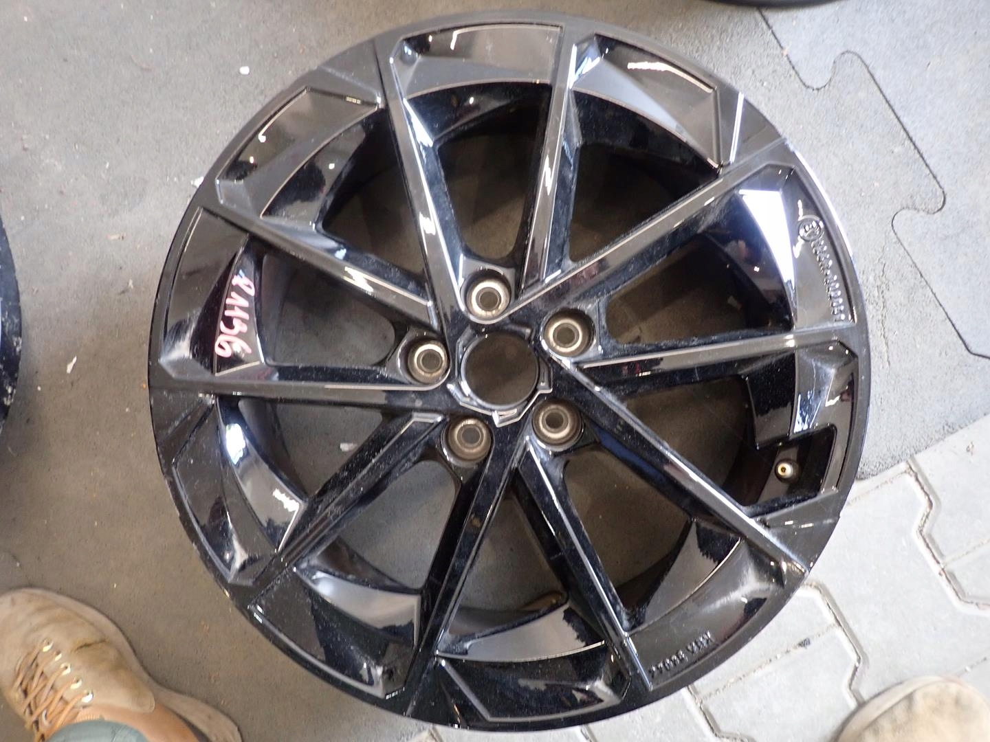 disk disk HYUNDAI 5x114,3 ET49,5 7,5J 19"