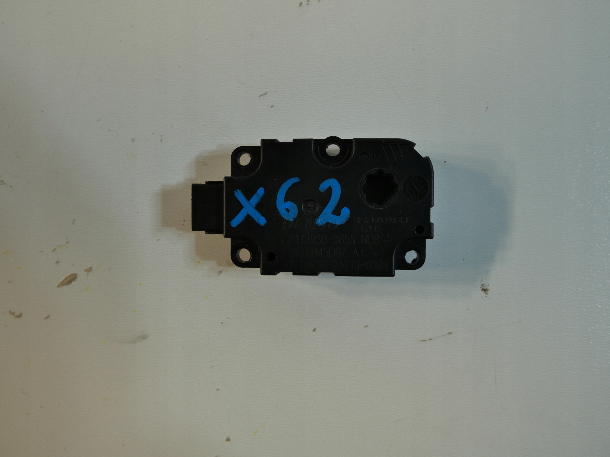 aircon recirculation flap motor AUDI A4 B8 A5 8T Q5 ZBAT0045D07