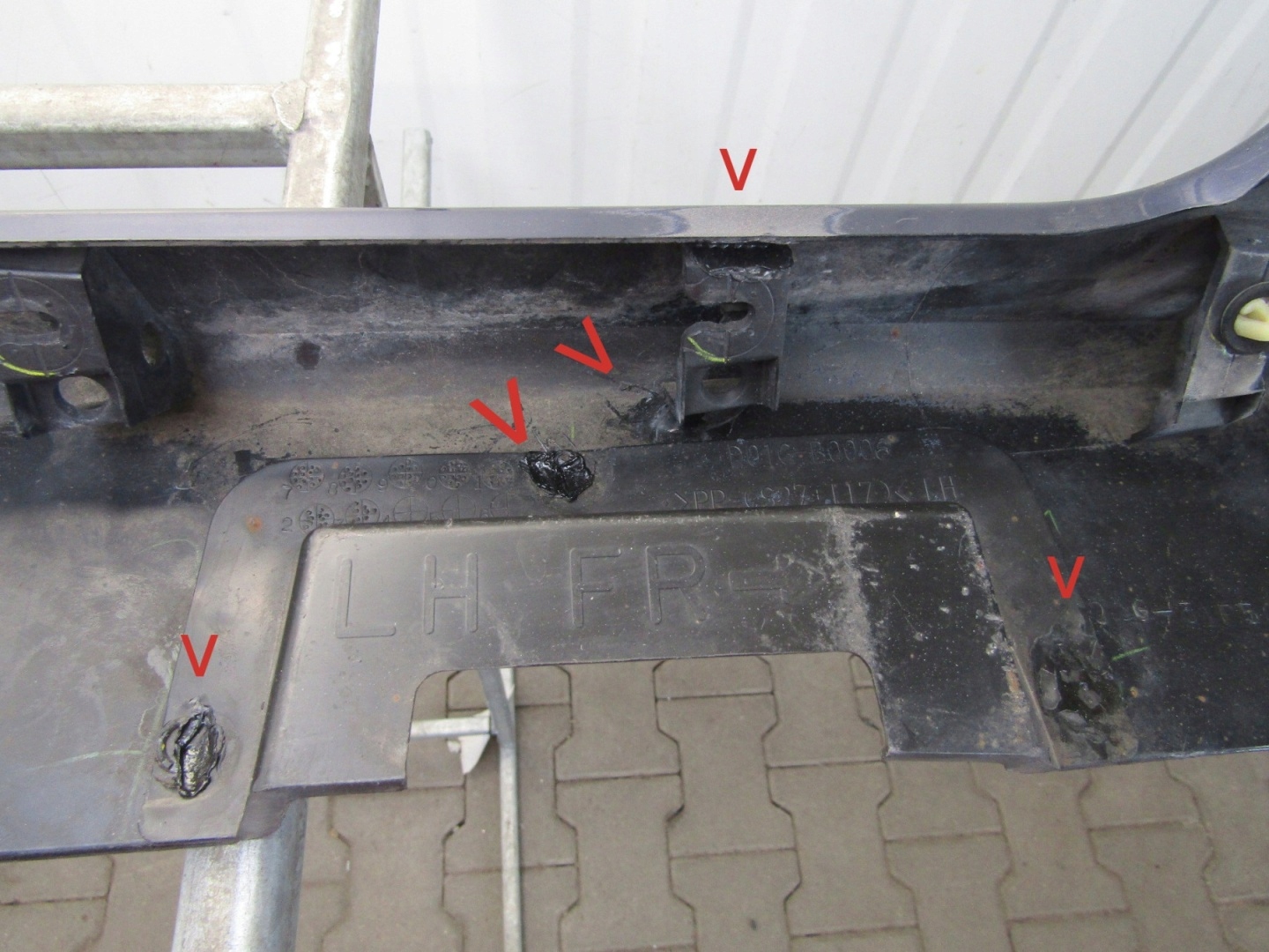 молдинг порога левый mazda 2 спорт 07-14 -5d