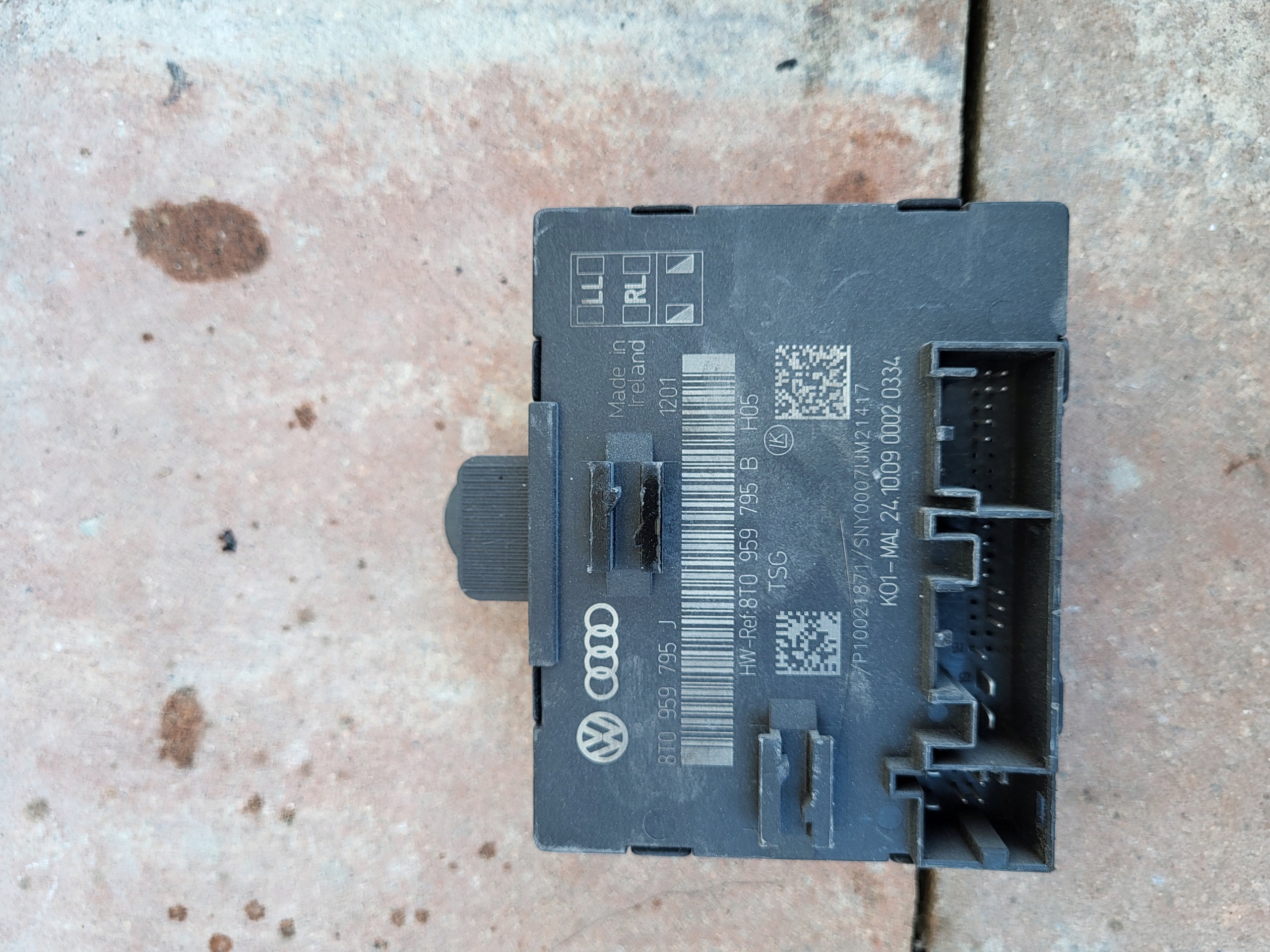 MODUŁ STEROWNIK DRZWI LEWYCH TYŁ TYLNYCH AUDI A4 B8 A5 8T 8T0959795J