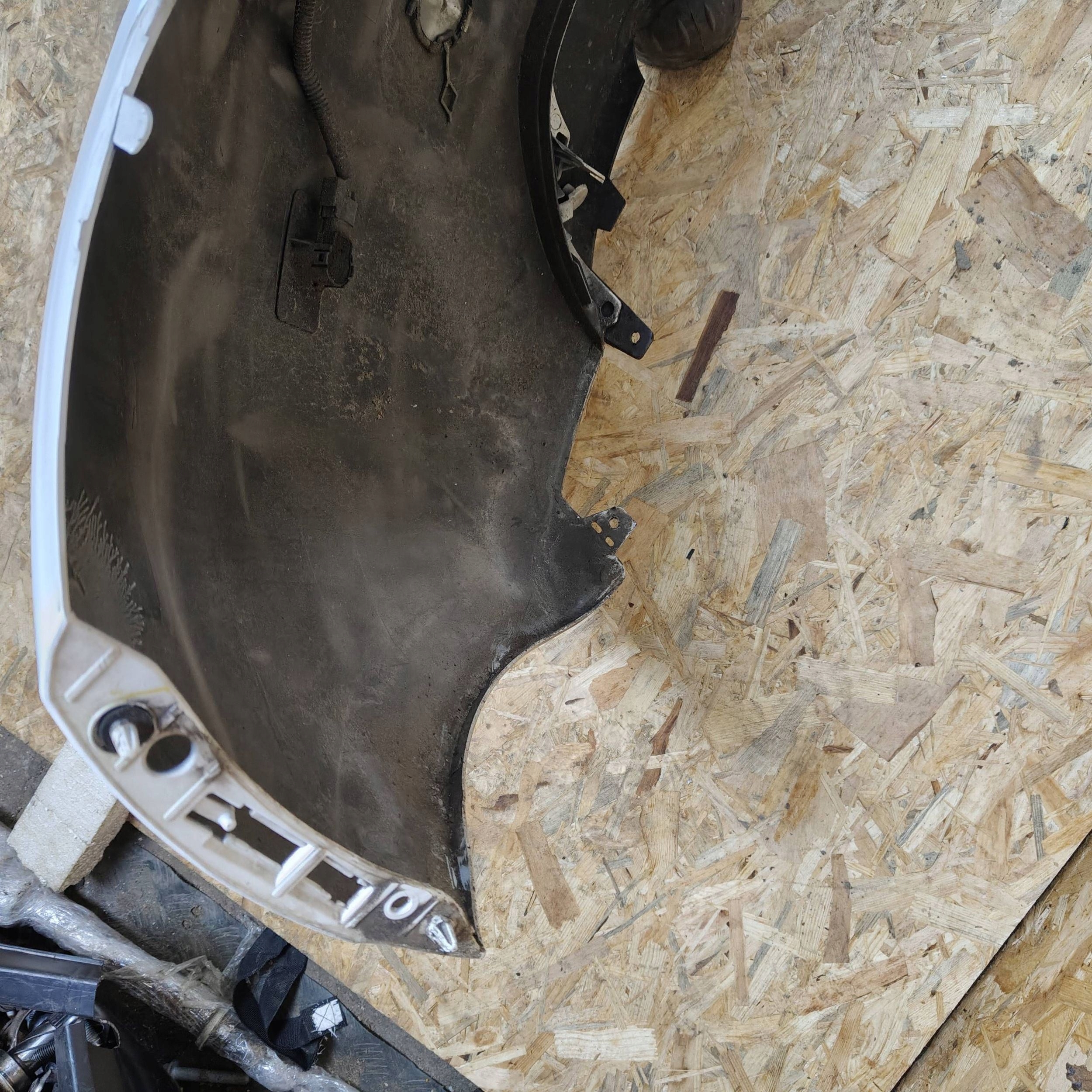 Paraurti posteriore posteriore Peugeot 208 e 4XPDC