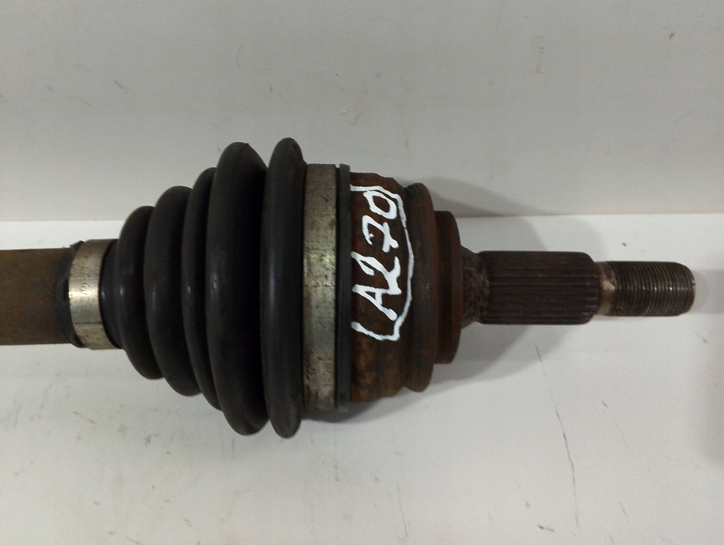 Citroen C4 Picasso II 1,6HDI semi-axis front right 9677570880 (A270)