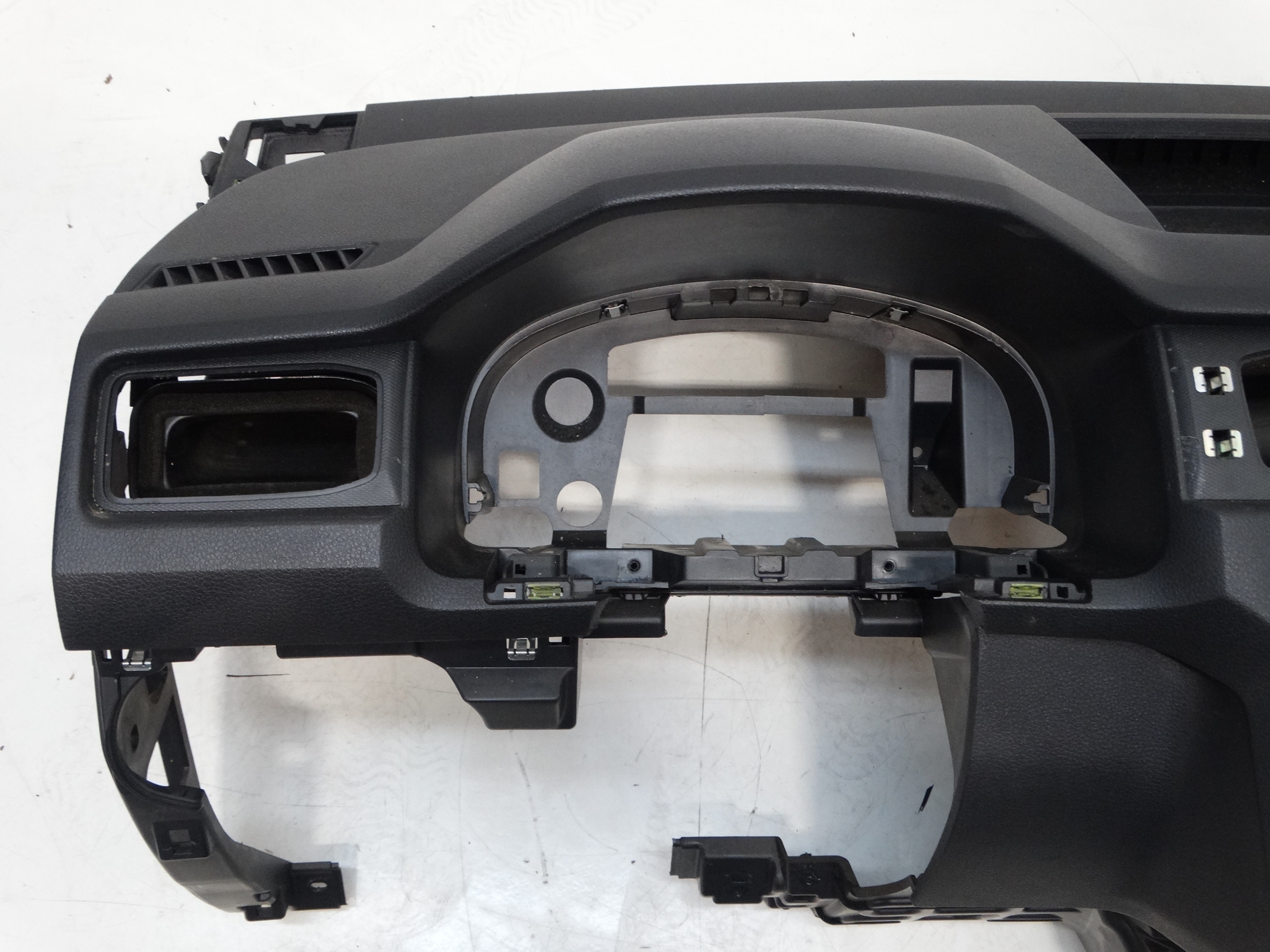 dashboard instrument panel console airbag tension belts VW CADDY III 2K5 15-20R. 2K5858077
