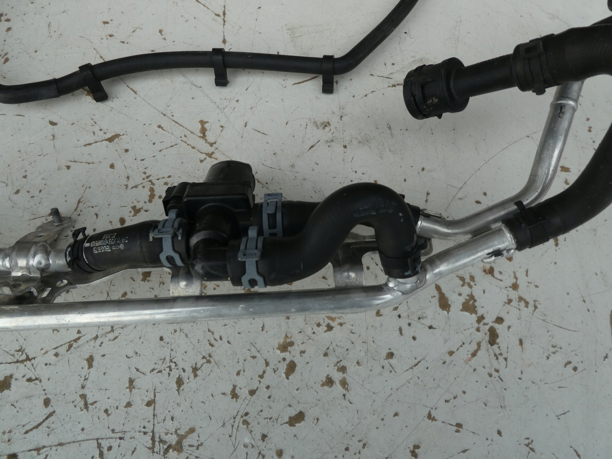 CRIJEVO PRIJENOS CIJEVČICA VODE VW AMAROK 2H6121065R